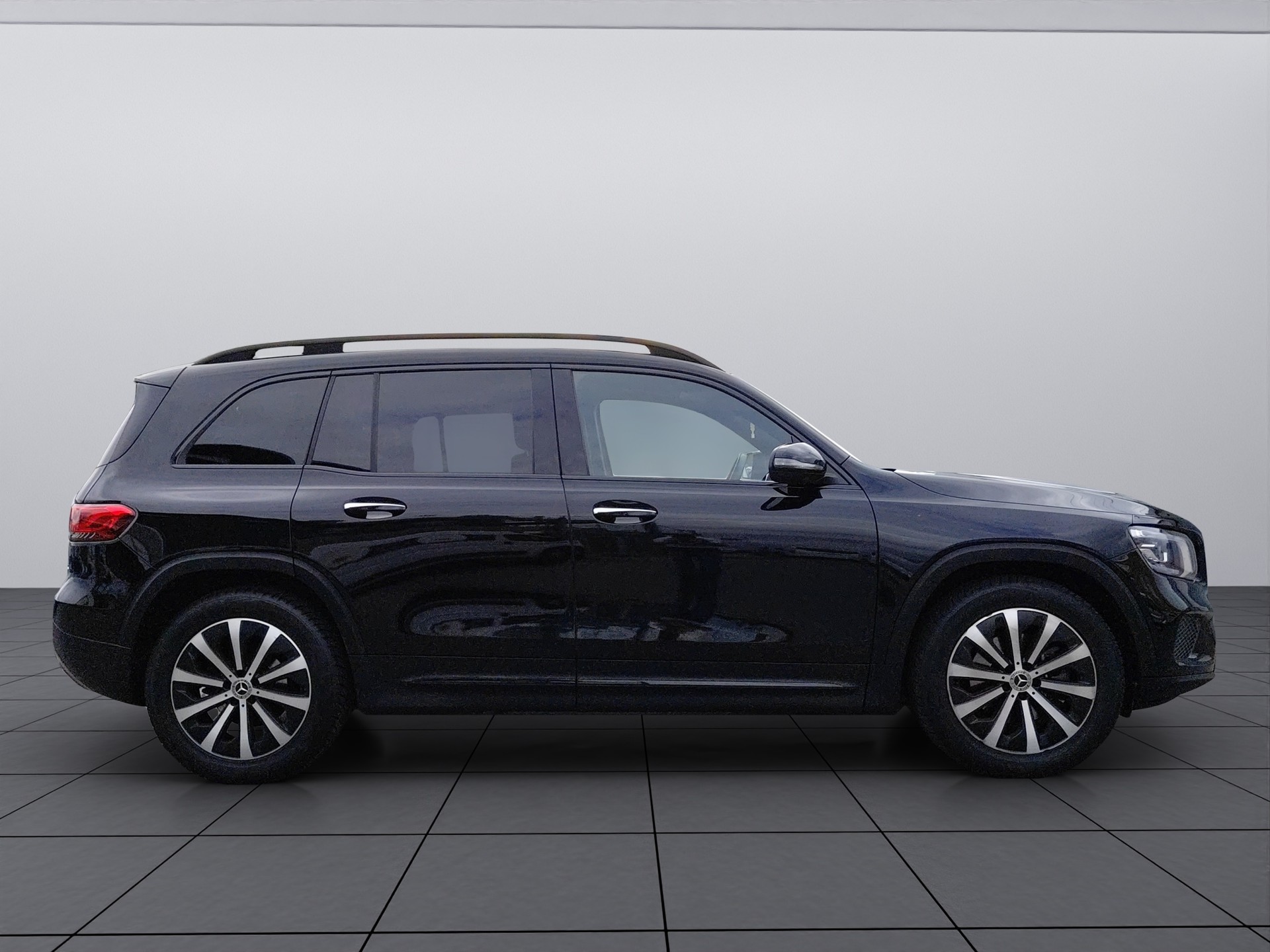 MERCEDES-BENZ GLB 200 d 4Matic Progressive 8G-Tronic-showroom-element-3