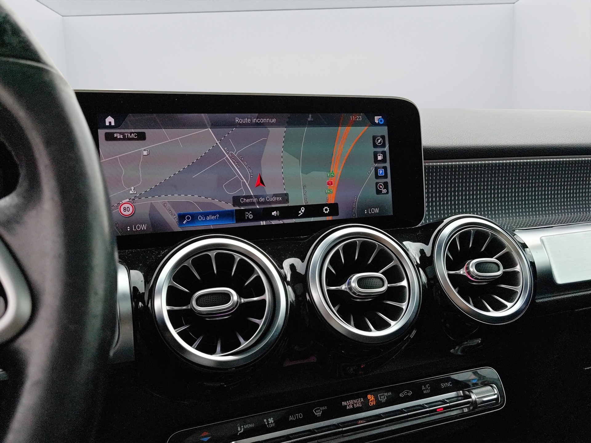 MERCEDES-BENZ GLB 200 d 4Matic Progressive 8G-Tronic-image-19