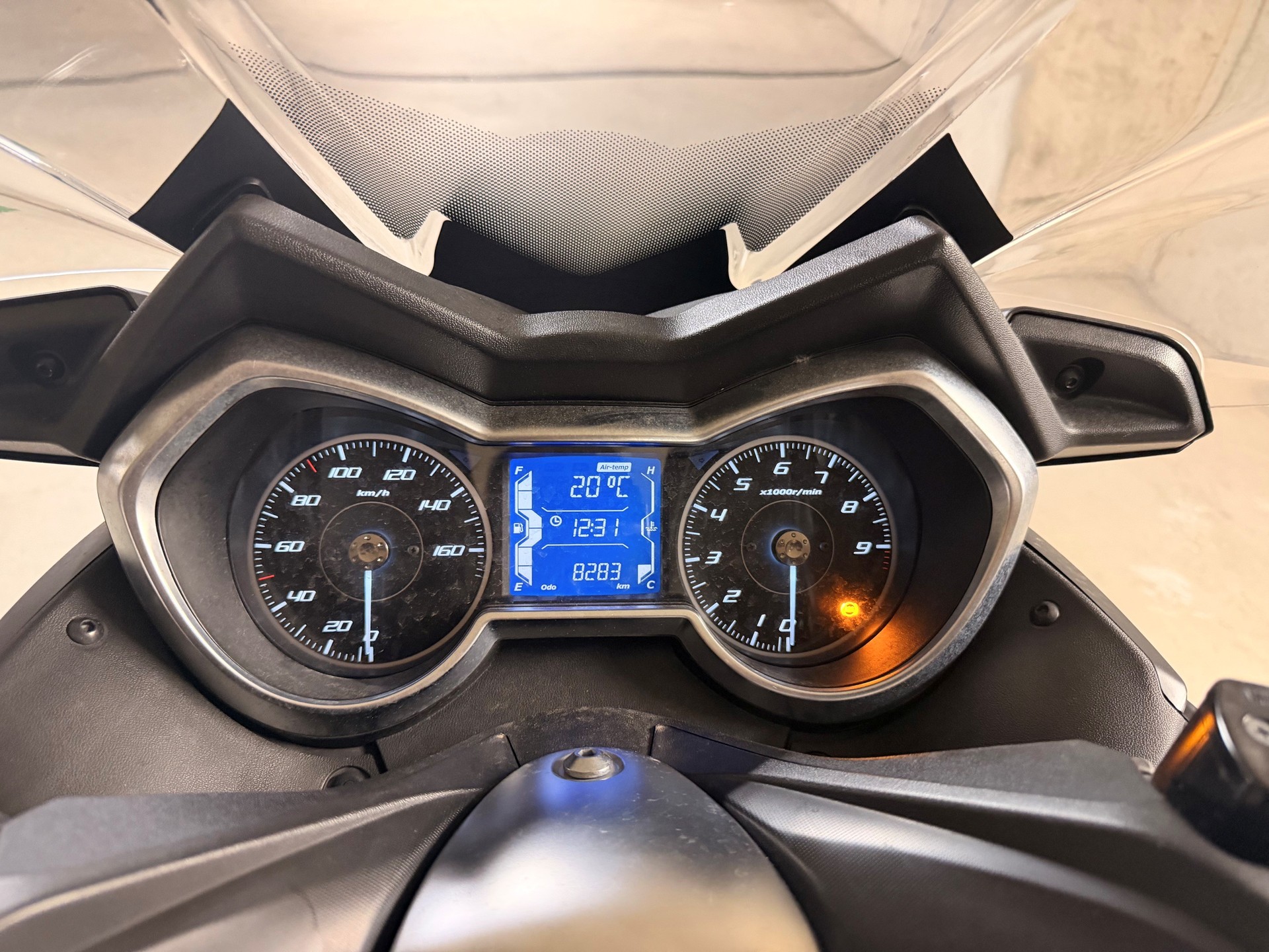 YAMAHA X-Max 300 Iron Max ABS-image-1