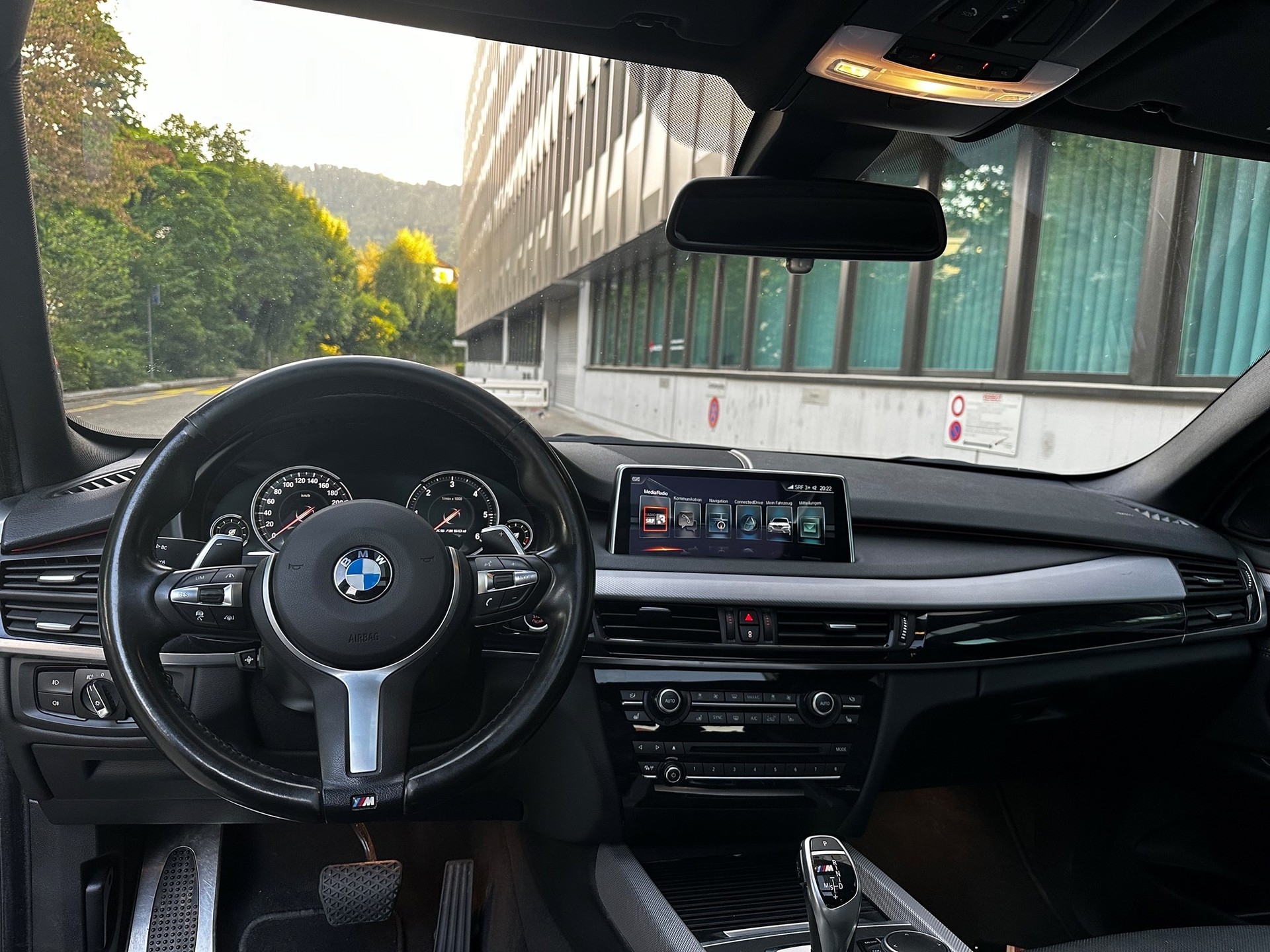 BMW X5M-image-3