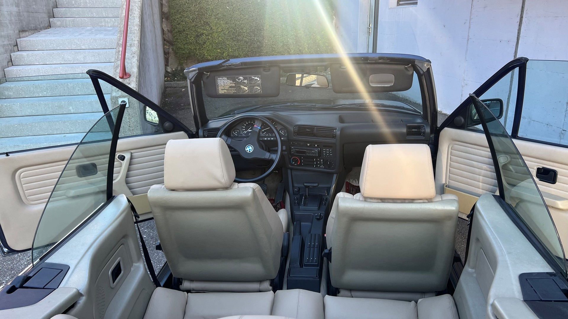 BMW 325i A Cabrio-image-5