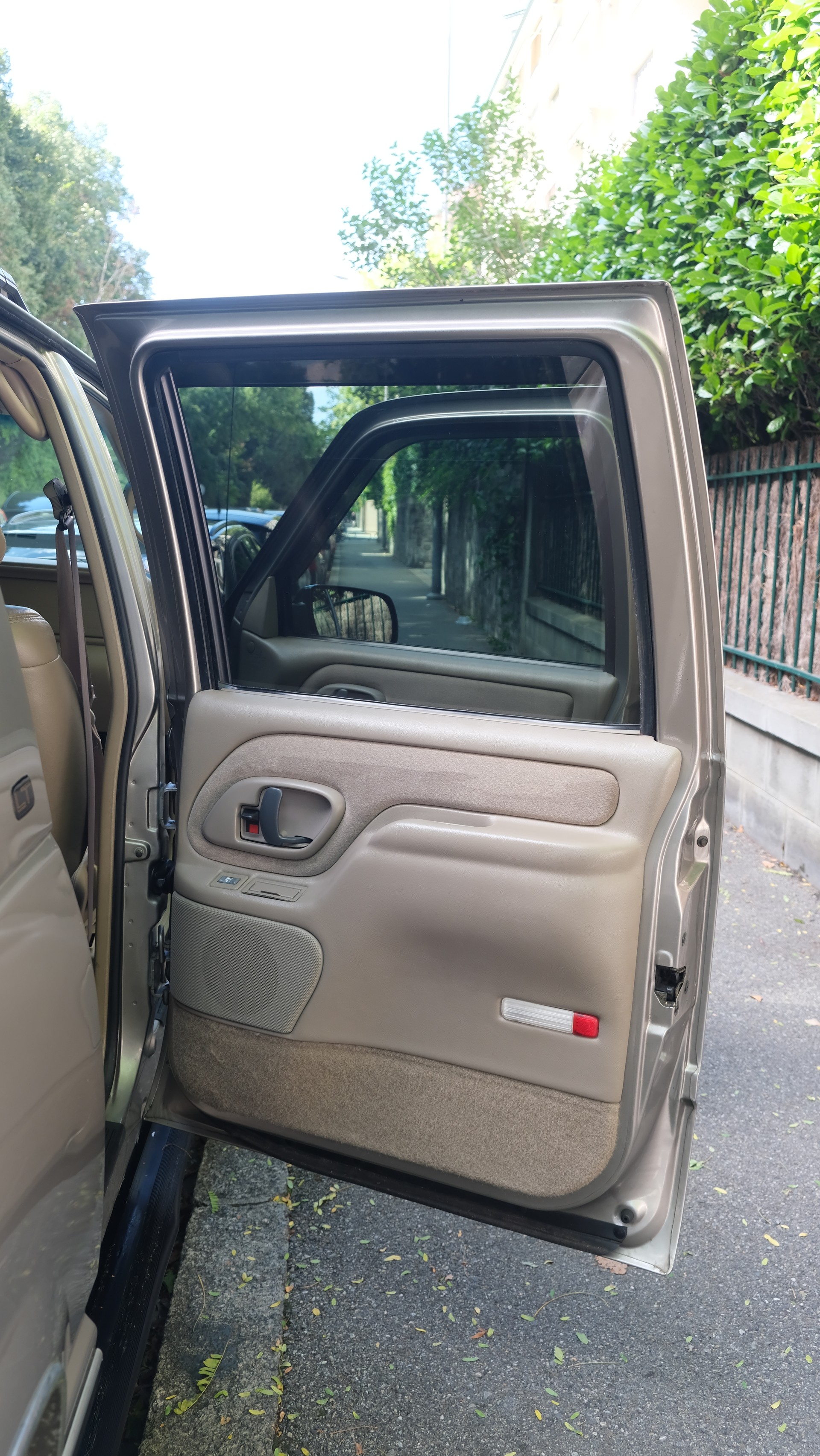 CHEVROLET Suburban 1500 LT  ***VENDU***-image-14