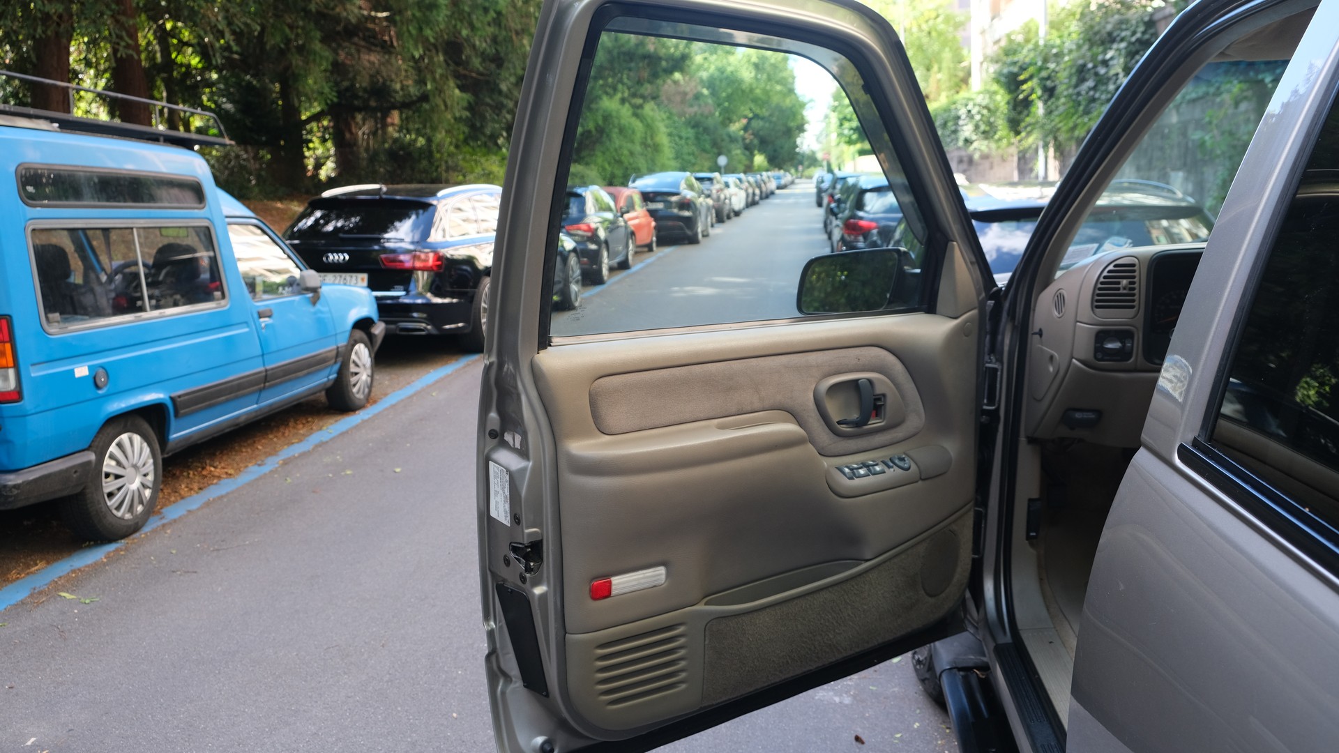 CHEVROLET Suburban 1500 LT  ***VENDU***-image-8