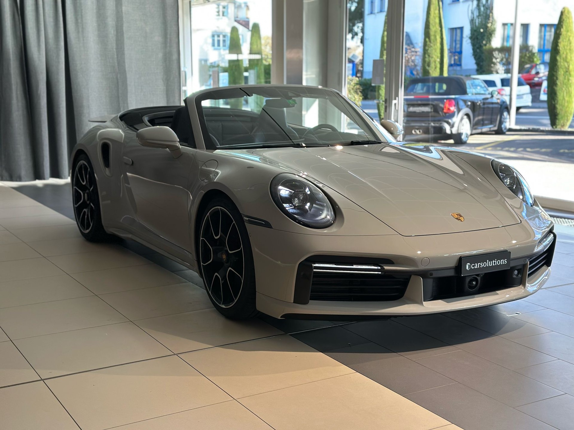 PORSCHE 911 Turbo Cabriolet PDK-showroom-element-1