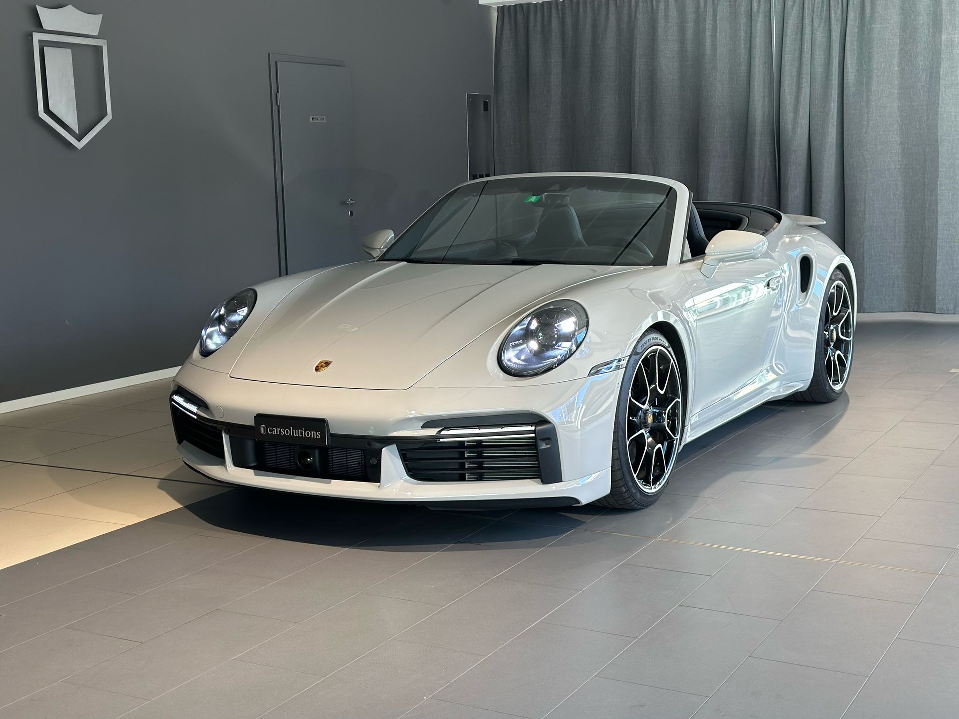 PORSCHE 911 Turbo Cabriolet PDK-image-4