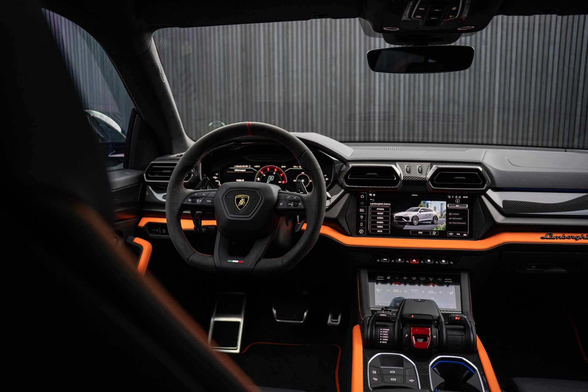 LAMBORGHINI URUS SE-image-6