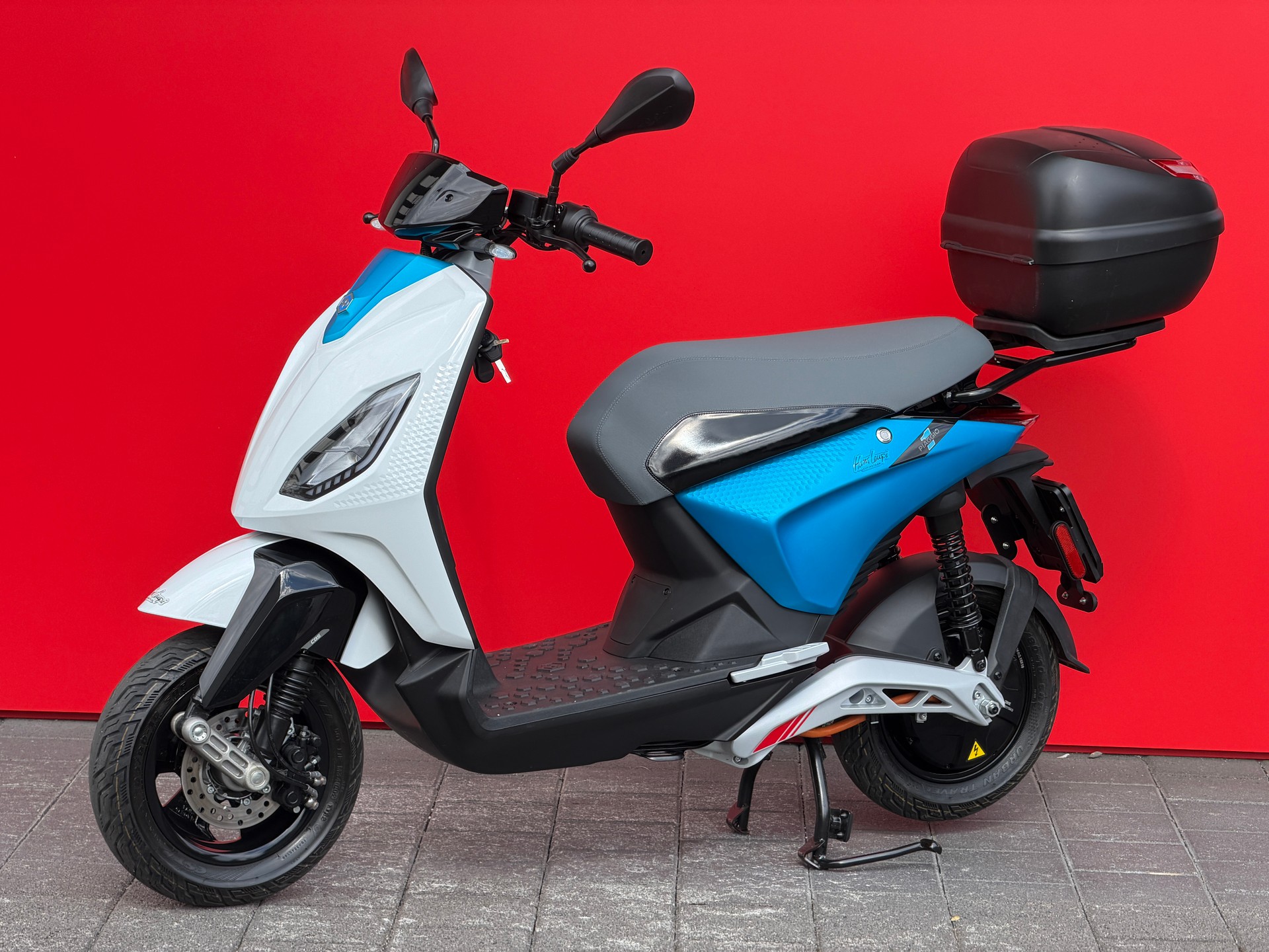 PIAGGIO Piaggio 1 Active 60km/h - inkl. Topcase-image-3