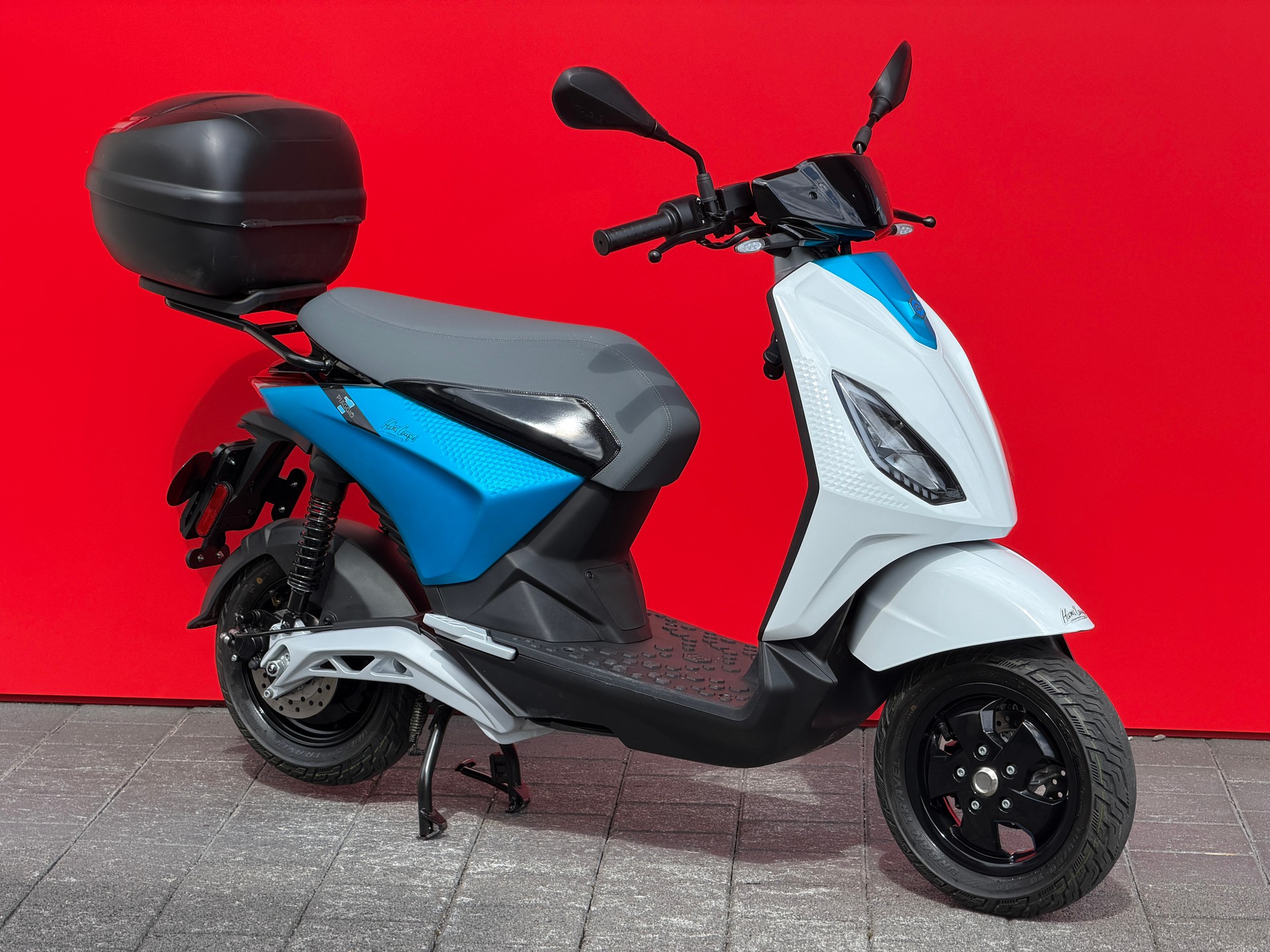 PIAGGIO Piaggio 1 Active 60km/h - inkl. Topcase-image-5