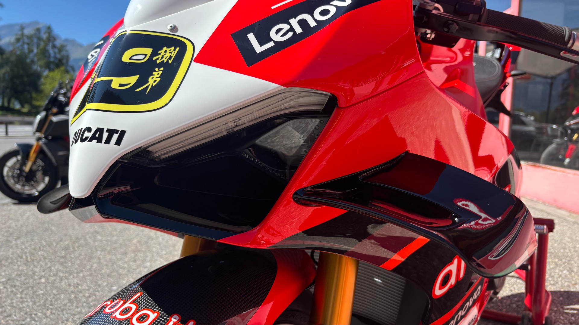 DUCATI Bautista 19 Replica-image-4