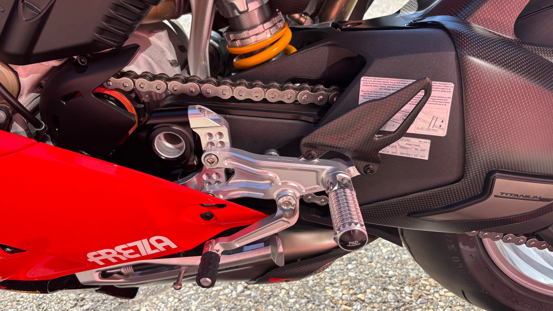DUCATI Bautista 19 Replica-image-6