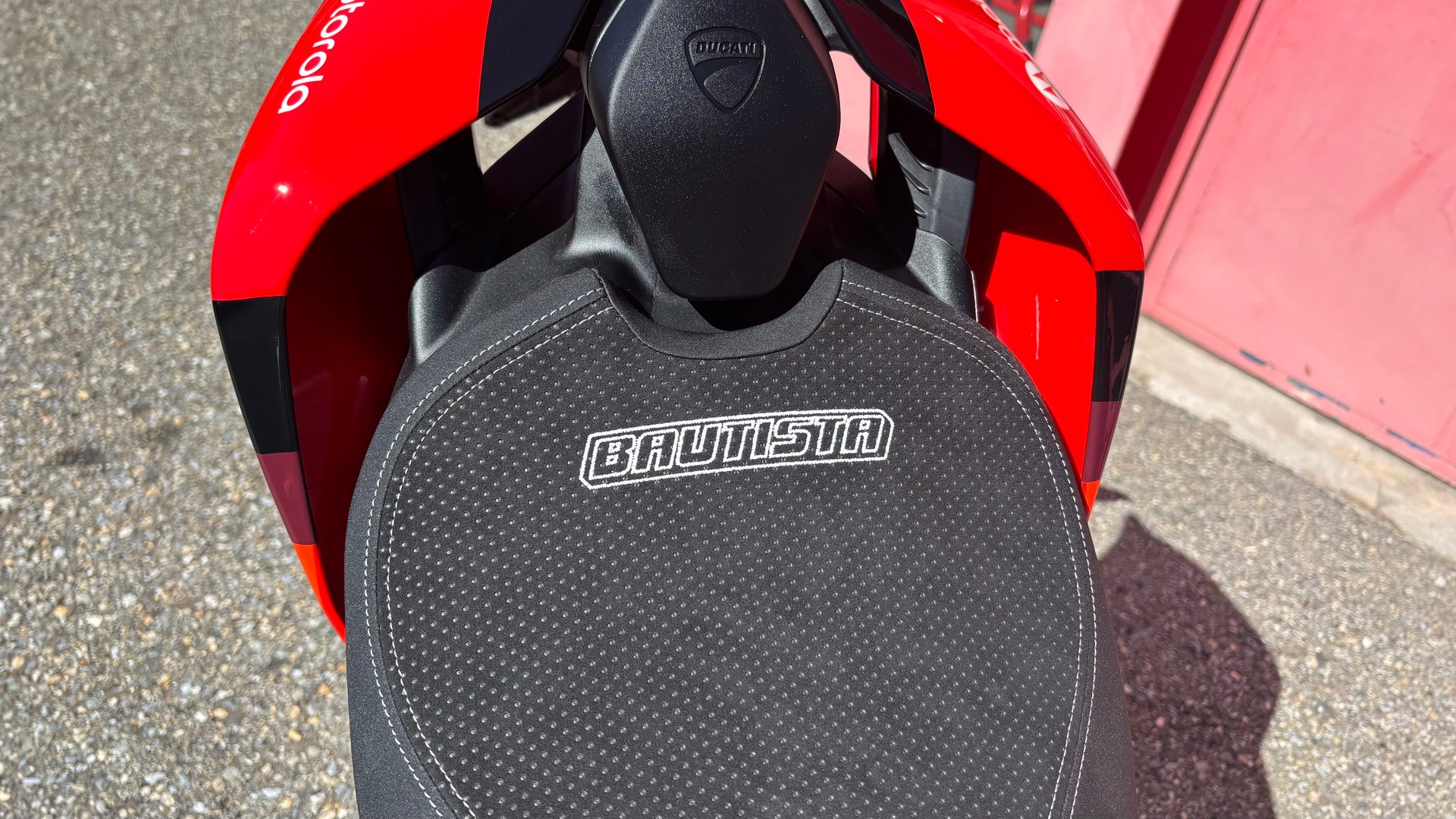 DUCATI Bautista 19 Replica-image-8