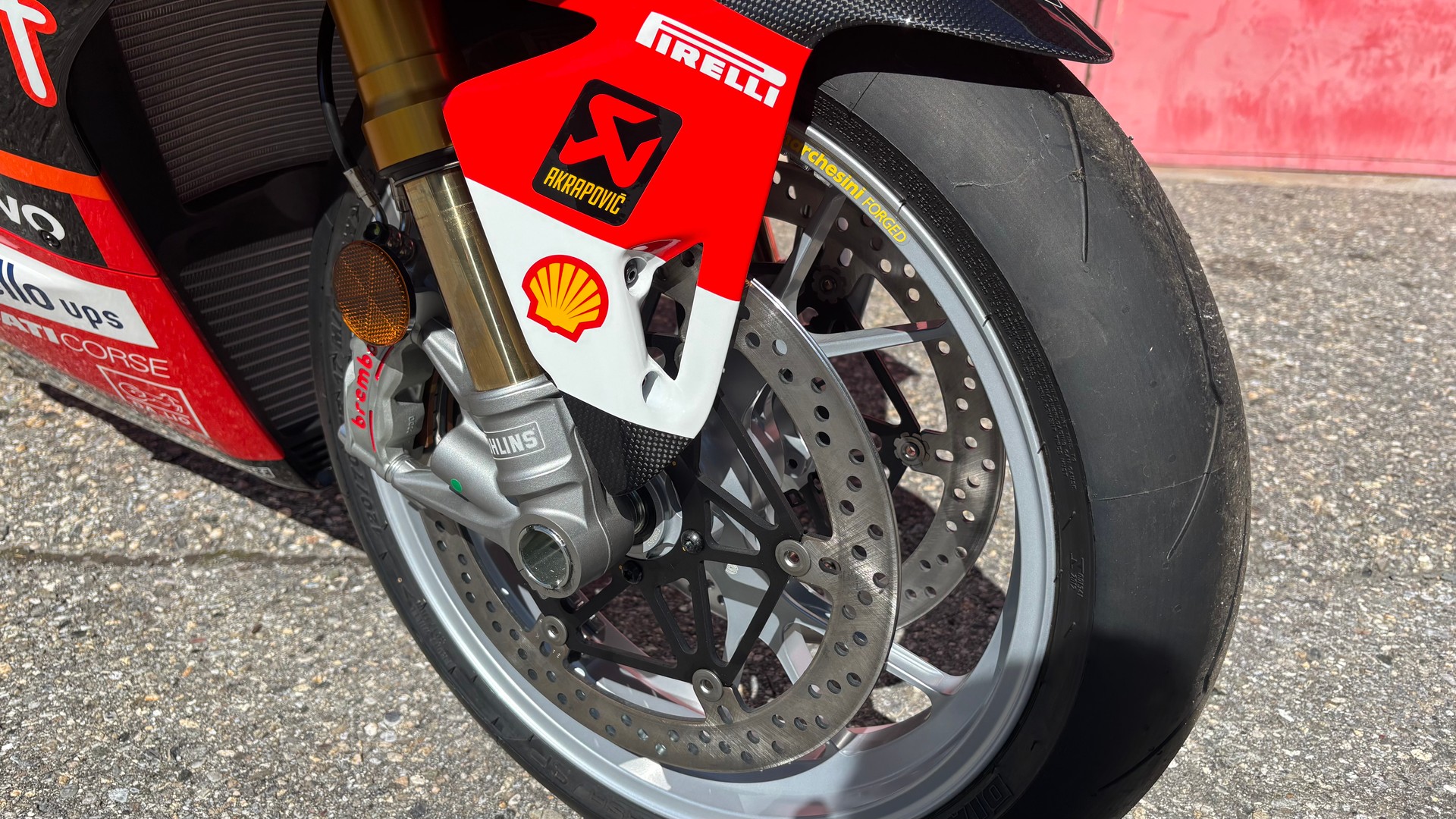 DUCATI Bautista 19 Replica-image-3