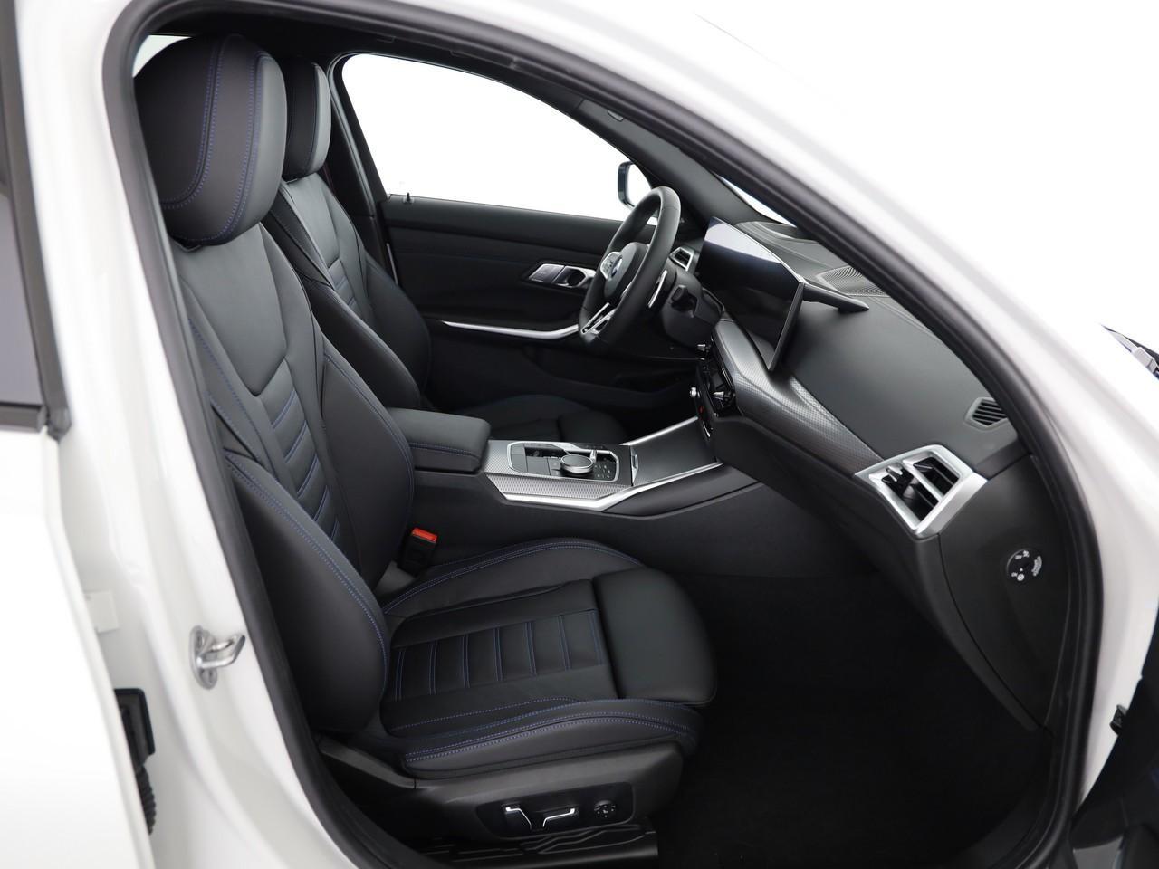 BMW 320 xDrive d 48V Steptronic M Sport Pro-image-14