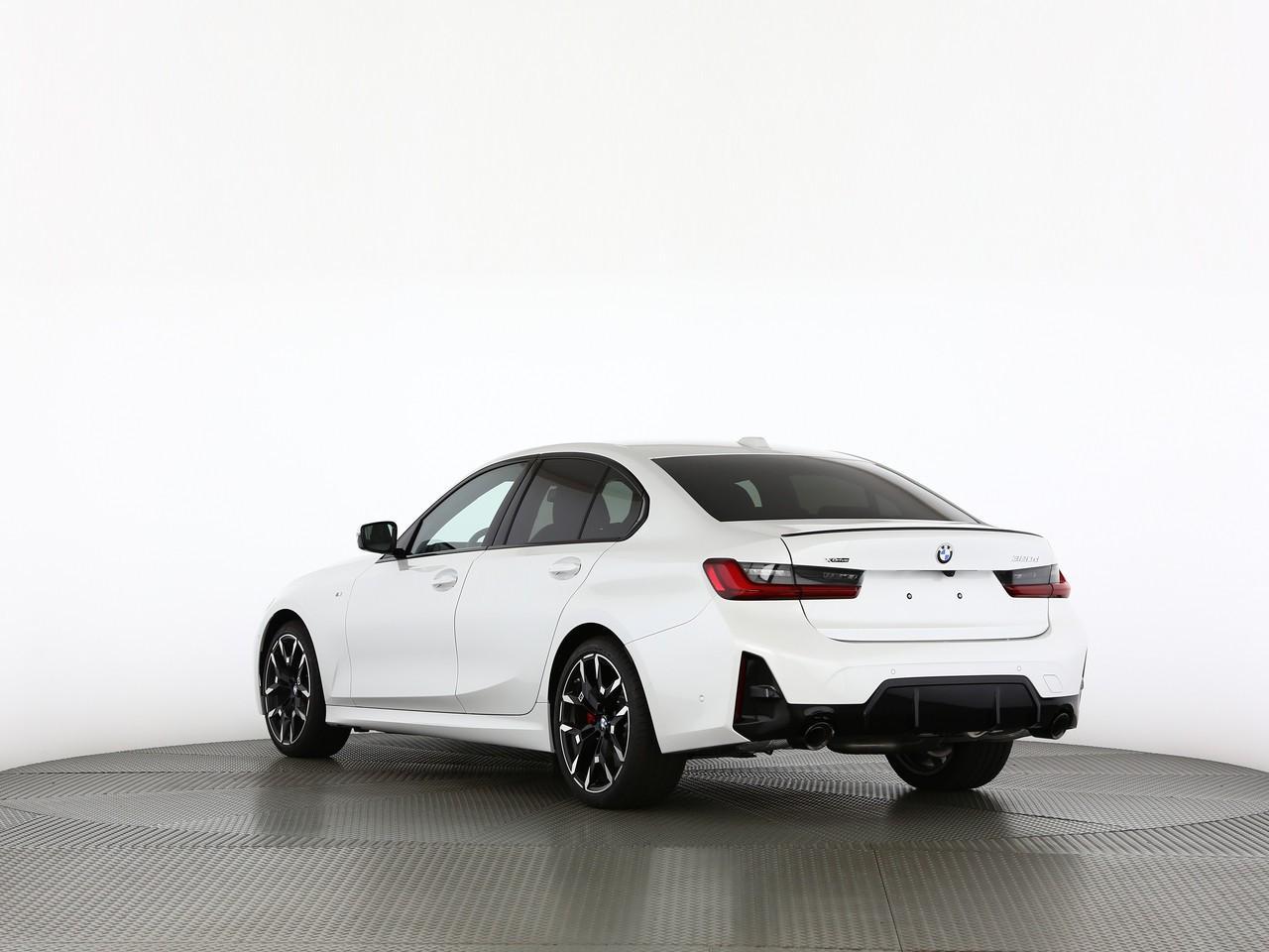 BMW 320 xDrive d 48V Steptronic M Sport Pro-image-6
