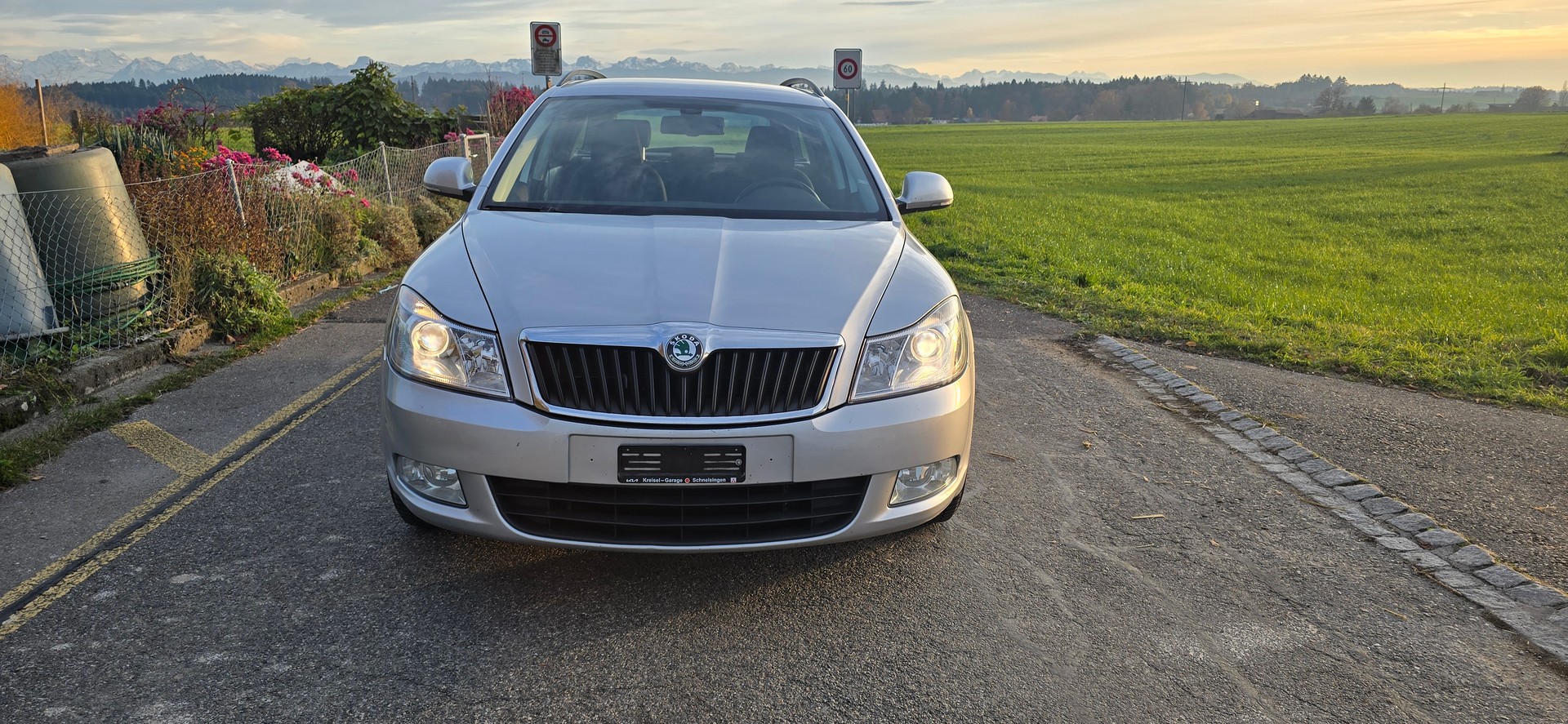 SKODA Octavia Combi 1.4 TSI Ambiente DSG-image-1