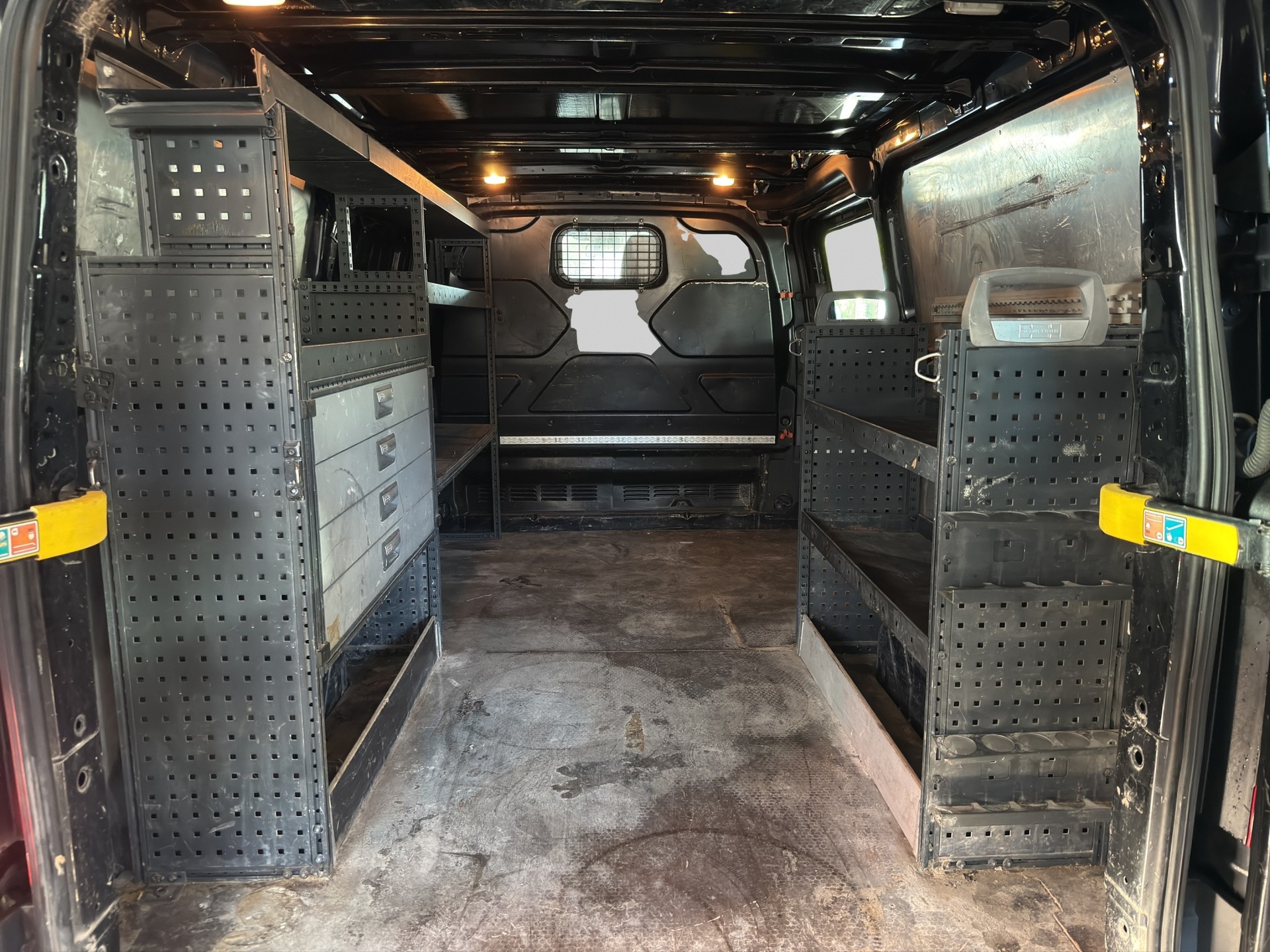 FORD Transit Custom Van 330 L2H1 Trend-image-8