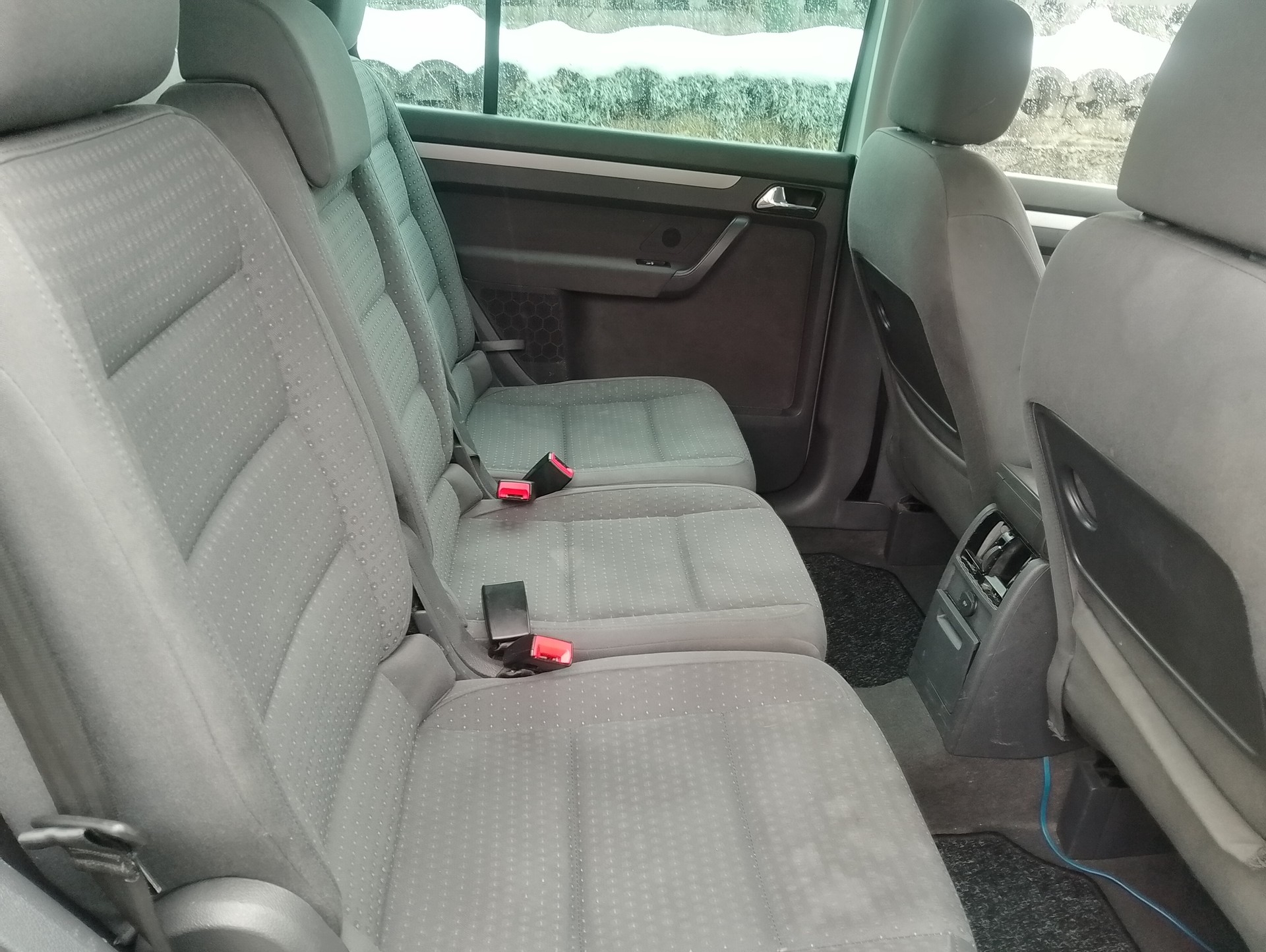 VW Touran 2.0 FSI Trendline-image-15