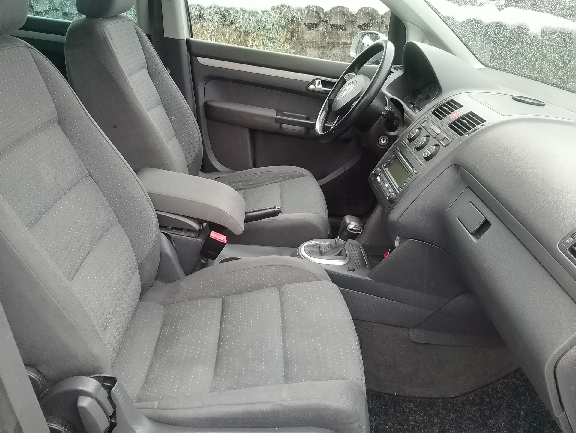 VW Touran 2.0 FSI Trendline-image-14