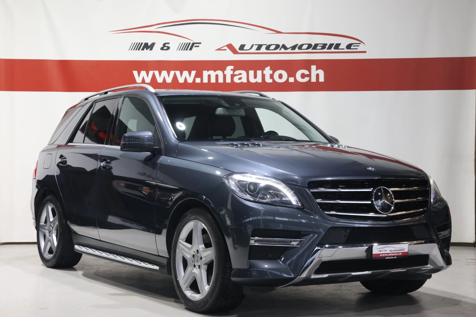 MERCEDES-BENZ ML 350 CDI BlueTec-showroom-element-3