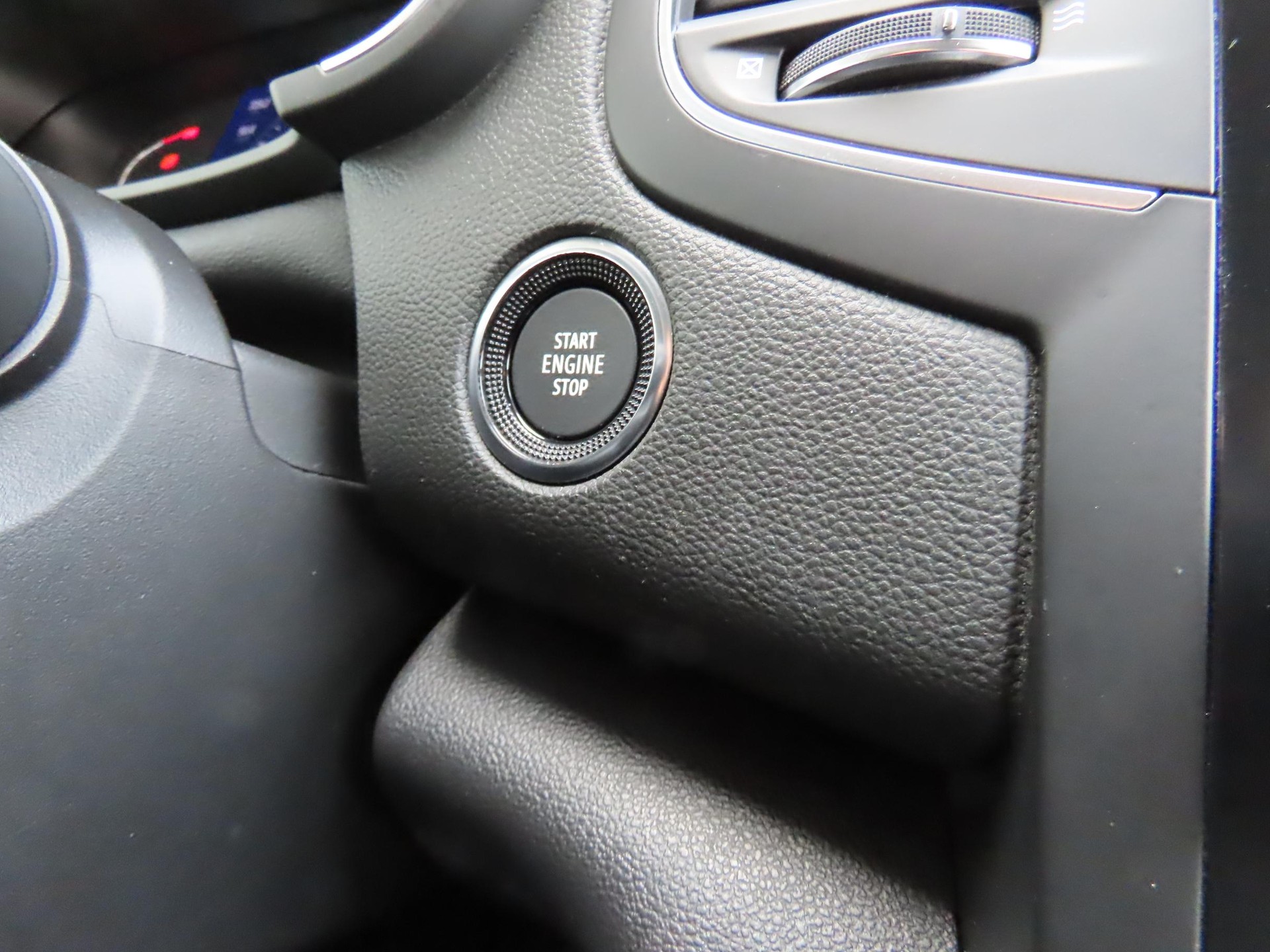 RENAULT Mégane Grandtour 1.3 TCe 160 Intens EDC-image-15