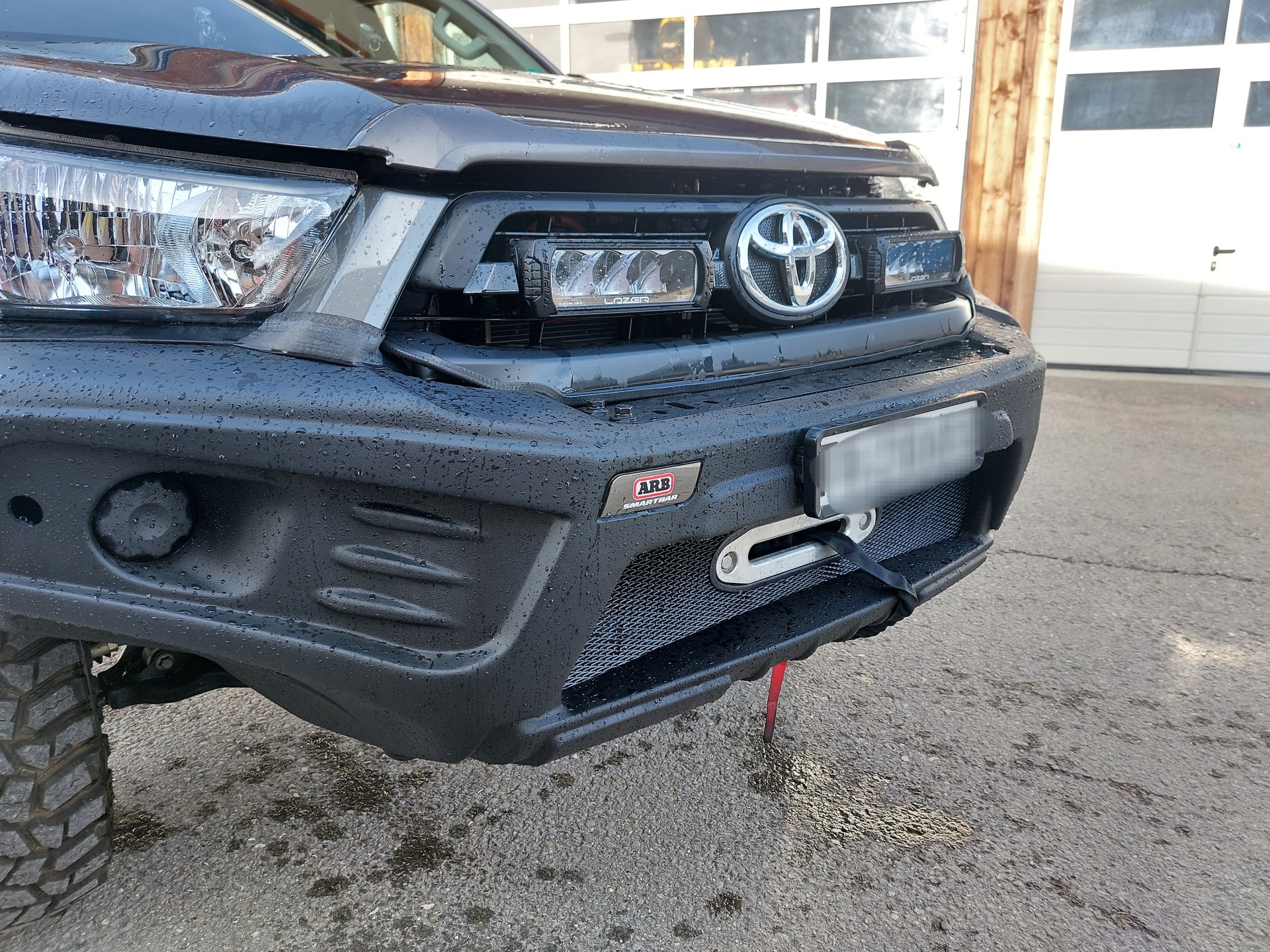 TOYOTA Hilux 2.4D-4D Comfort Double Cab 4x4-image-8