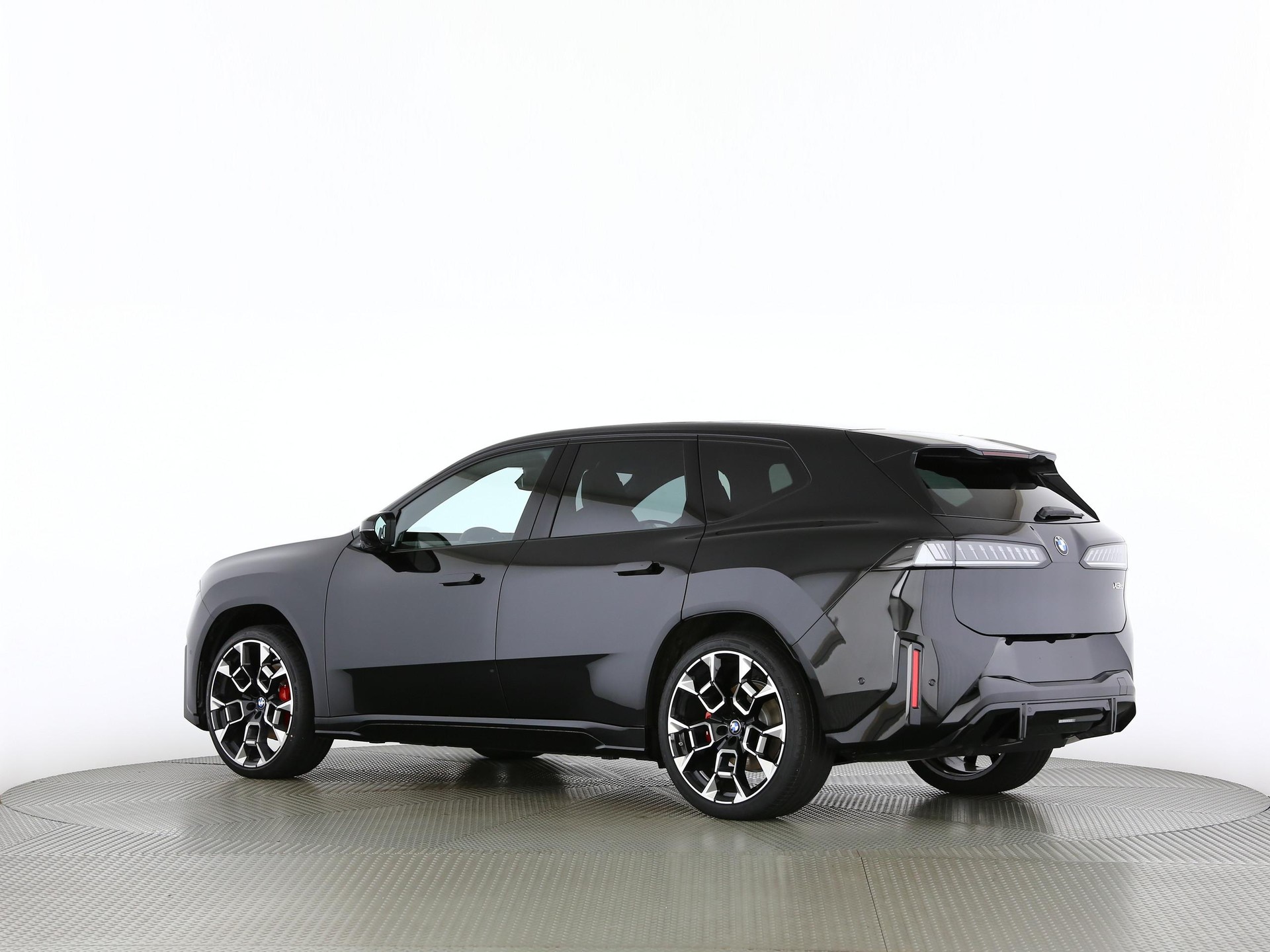BMW iX3 50 xDrive-image-14