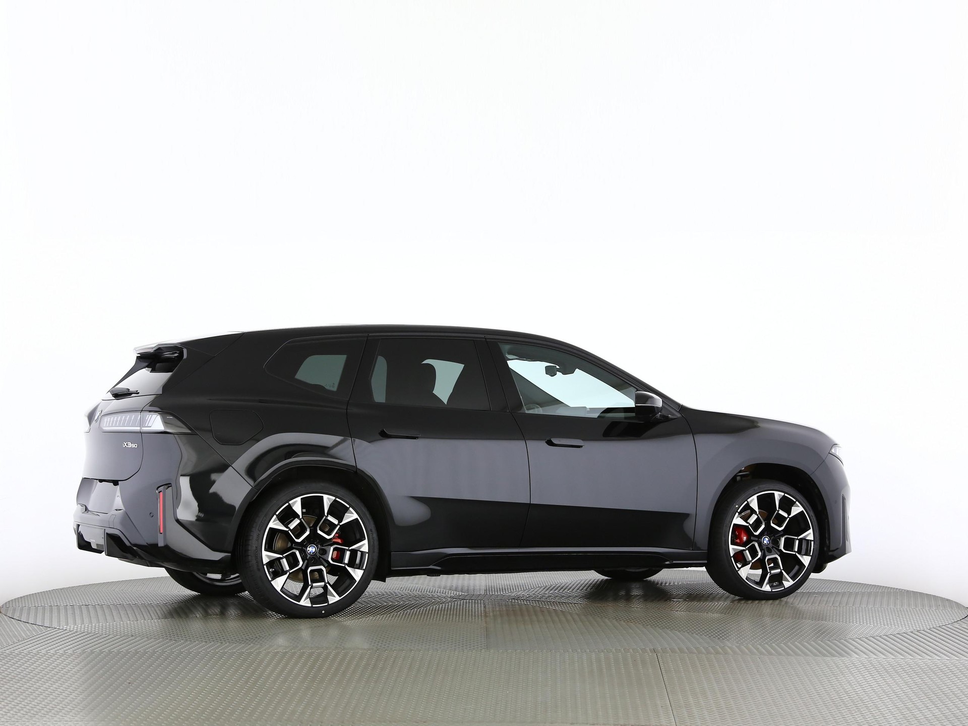 BMW iX3 50 xDrive-image-21