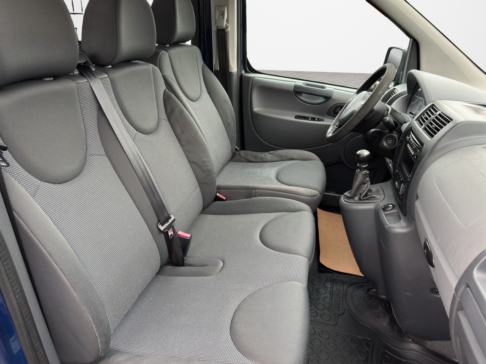 CITROEN Jumpy 2.0 HDi L2H1 Attraction-image-14