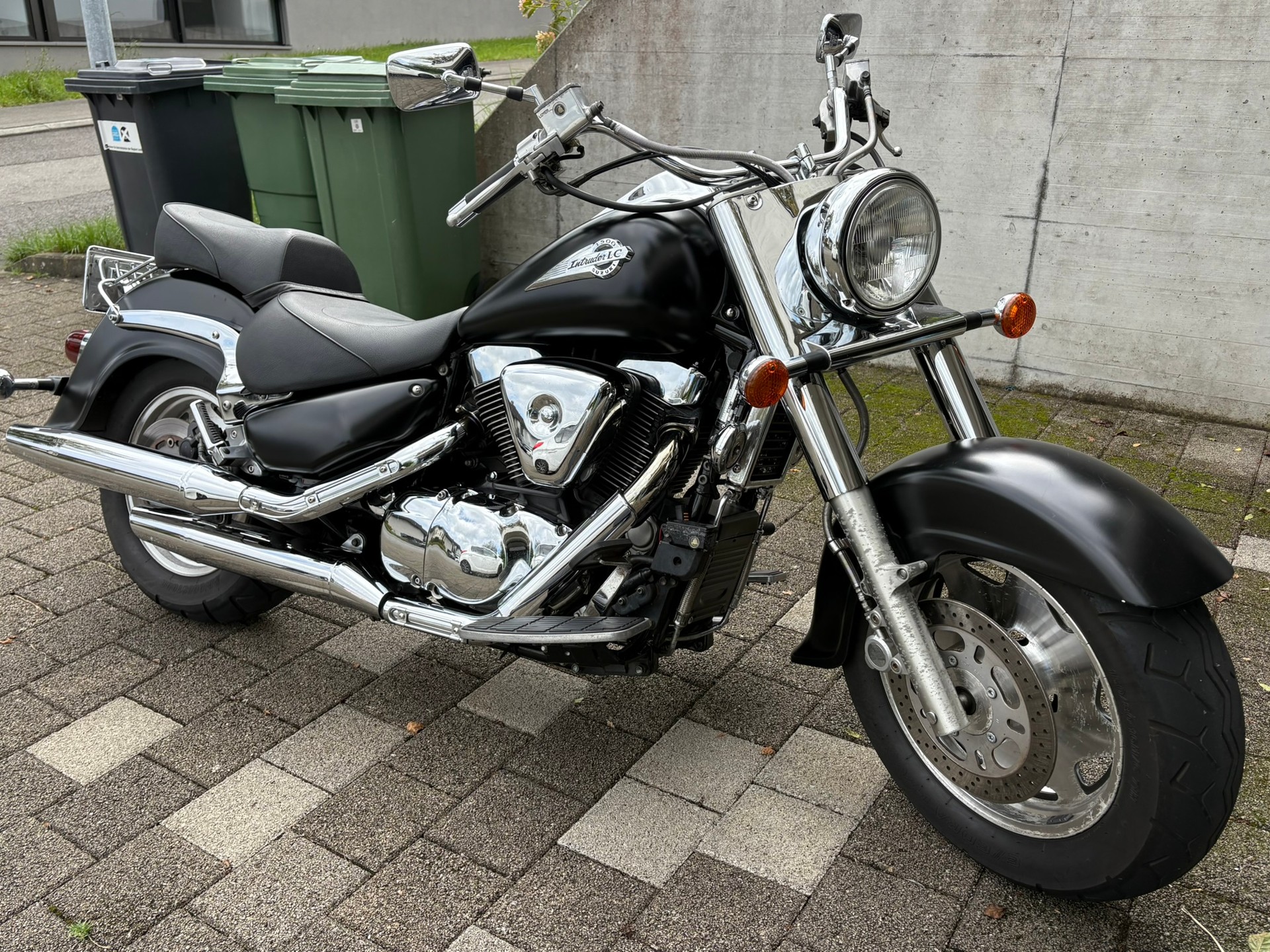 SUZUKI Intruder-image-1
