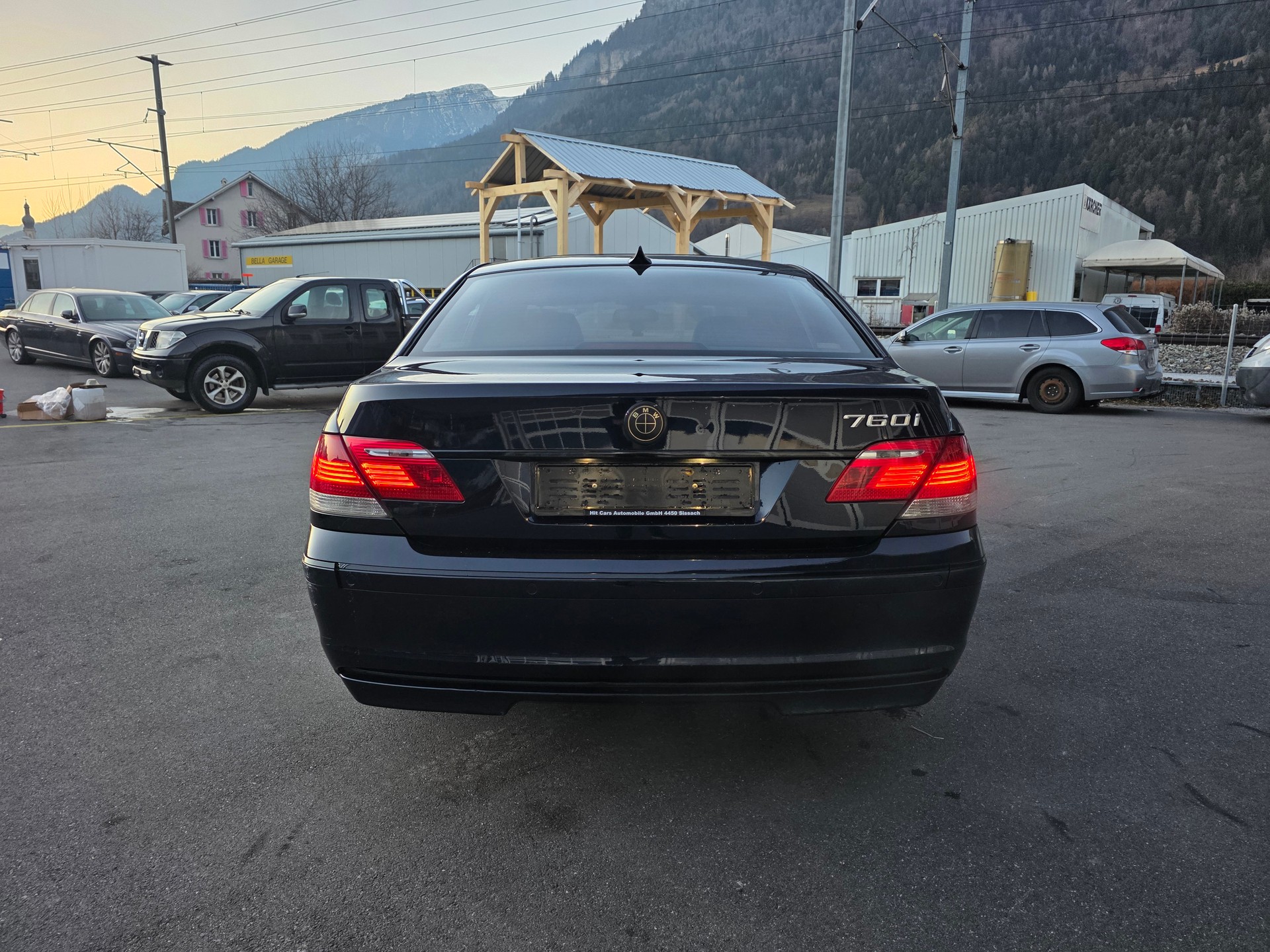 BMW 760i-image-3
