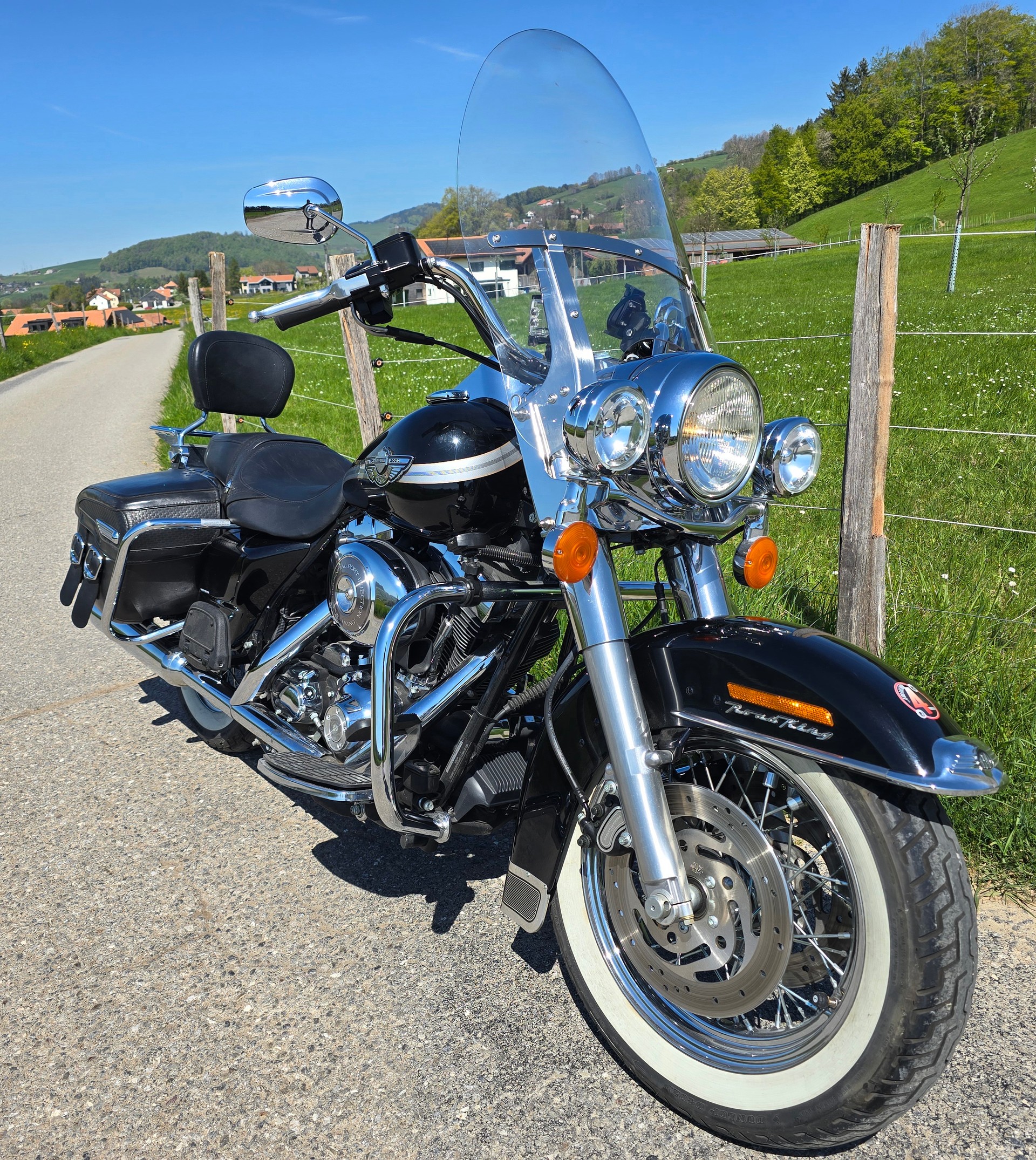 HARLEY-DAVIDSON FLHRCI Road King Classic