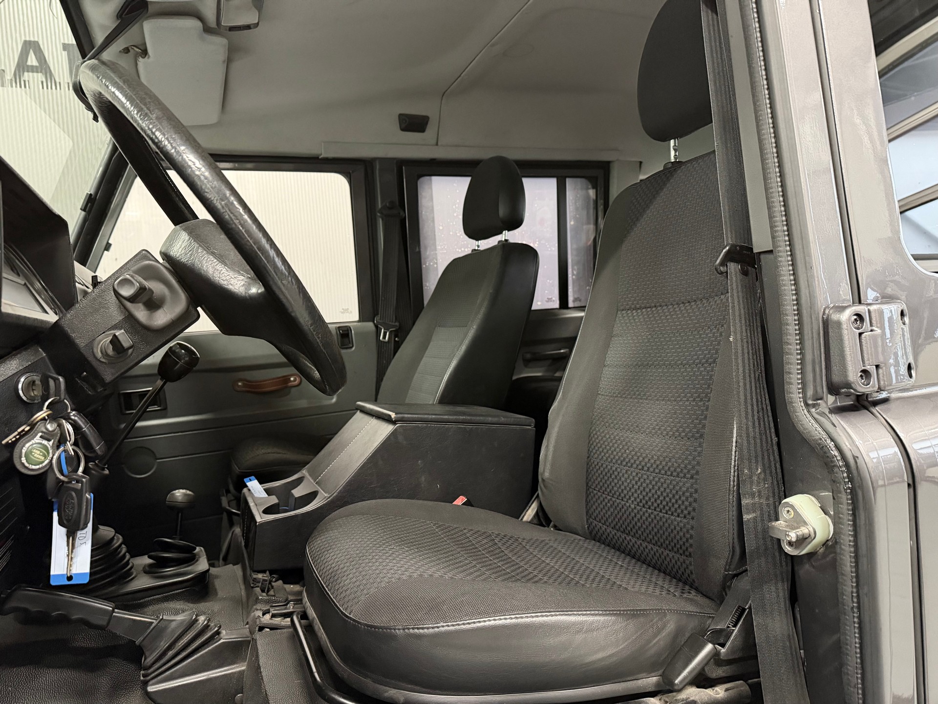 LAND ROVER Defender 110 2.5Td5-image-7