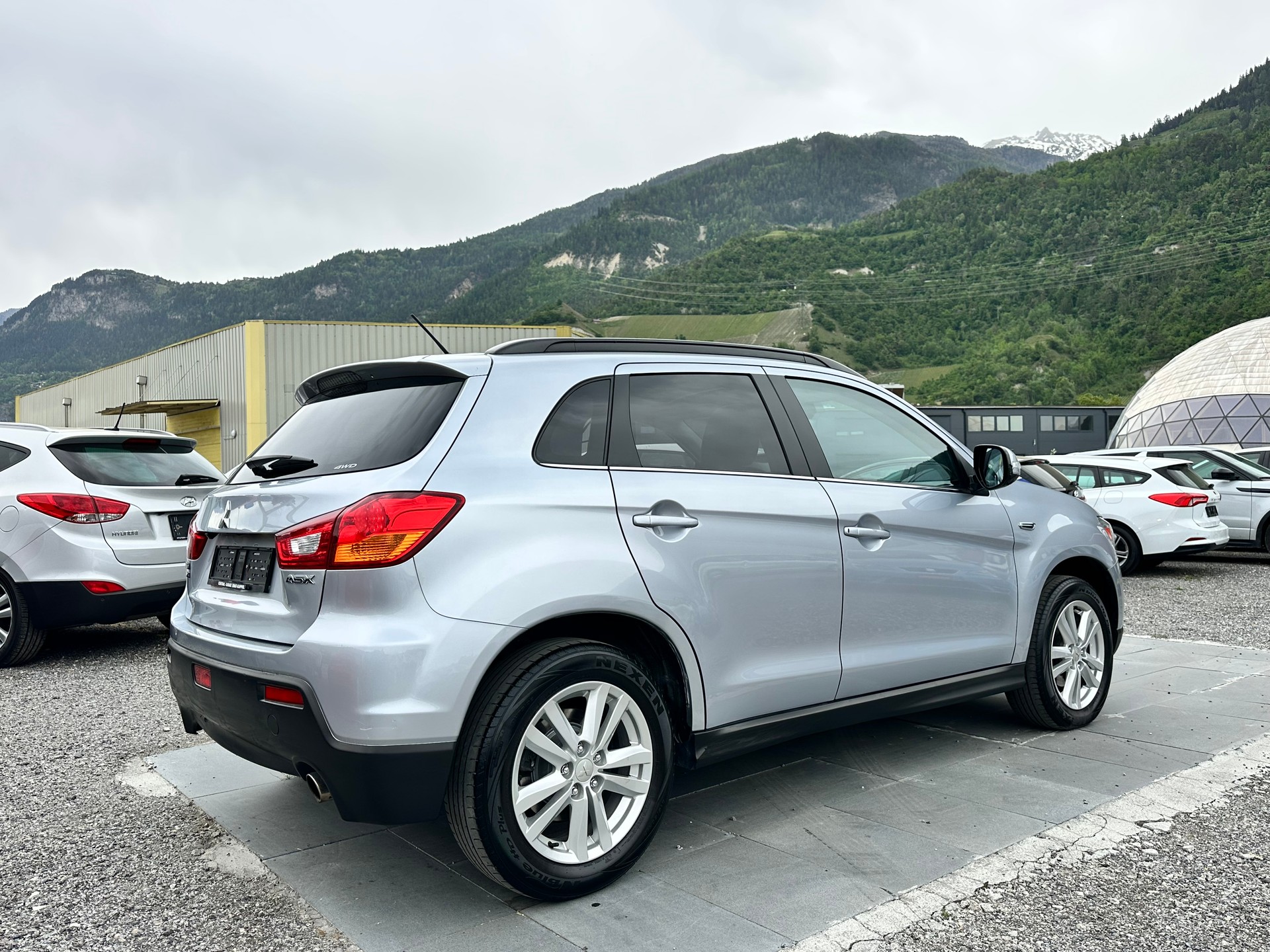 MITSUBISHI ASX 1.8 DID Navigator 4WD-image-3