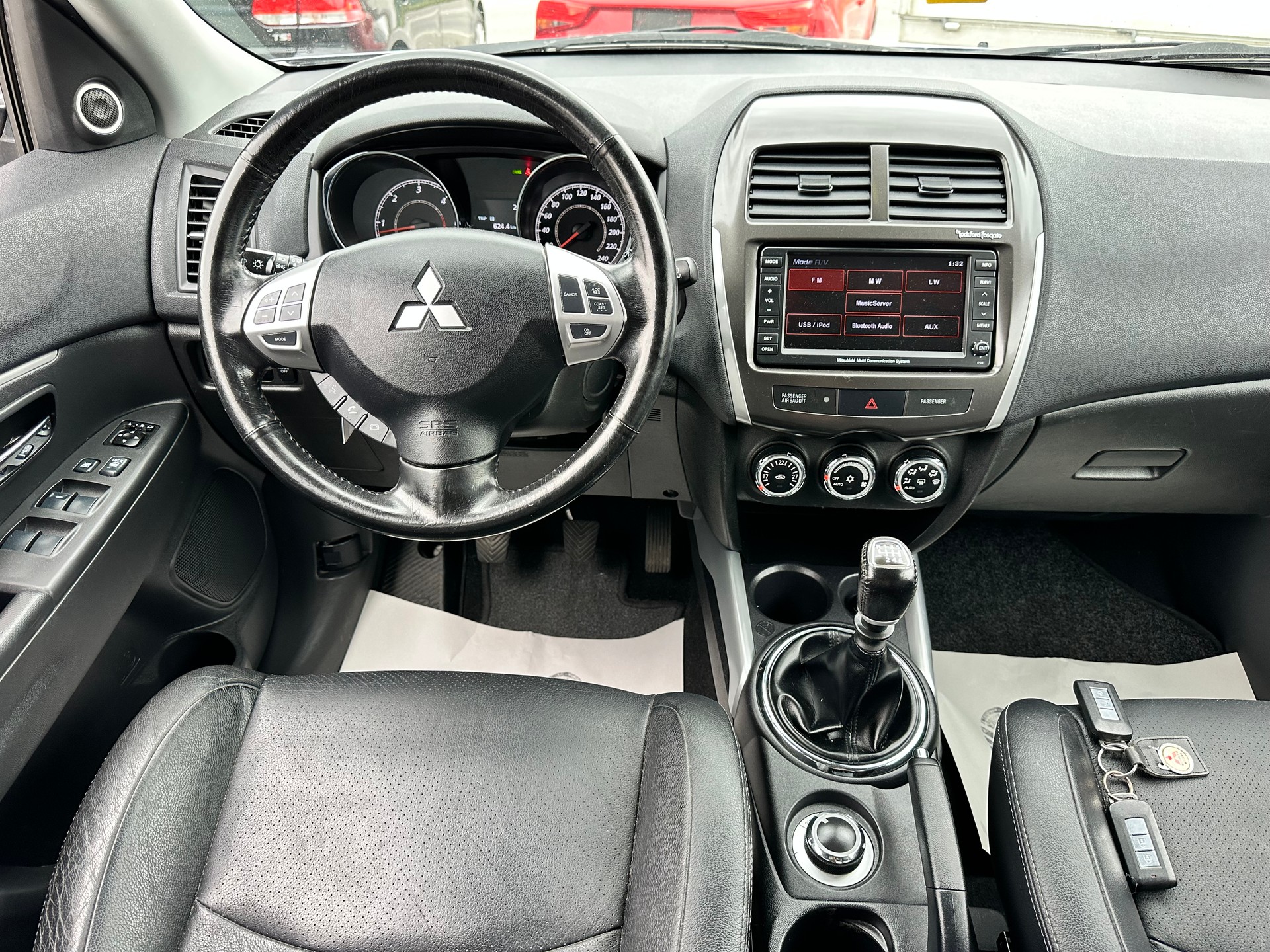 MITSUBISHI ASX 1.8 DID Navigator 4WD-image-11