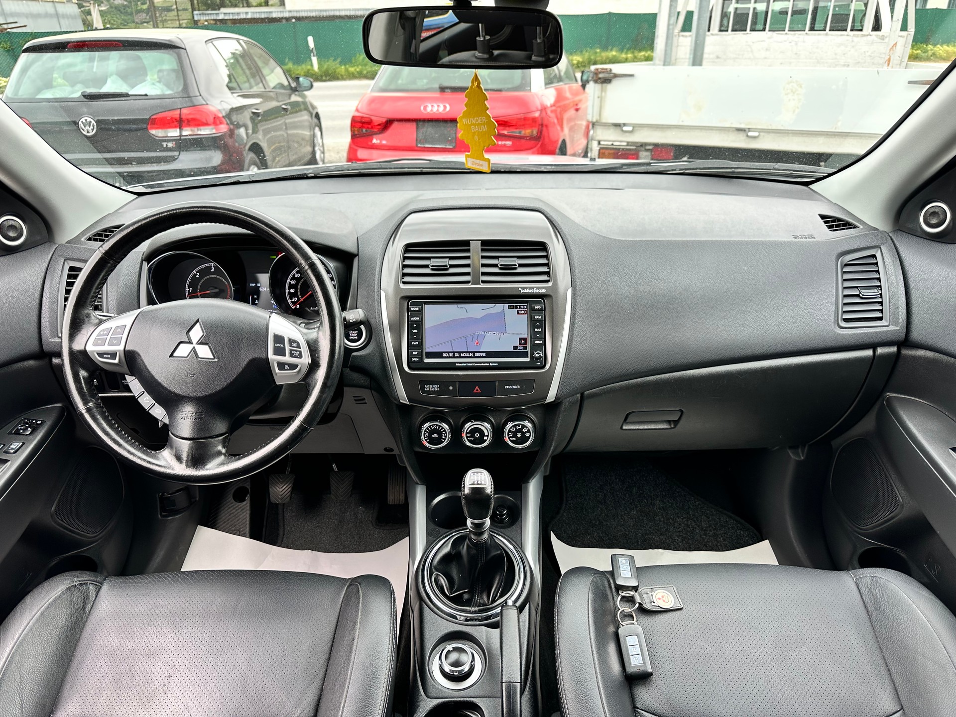 MITSUBISHI ASX 1.8 DID Navigator 4WD-image-10