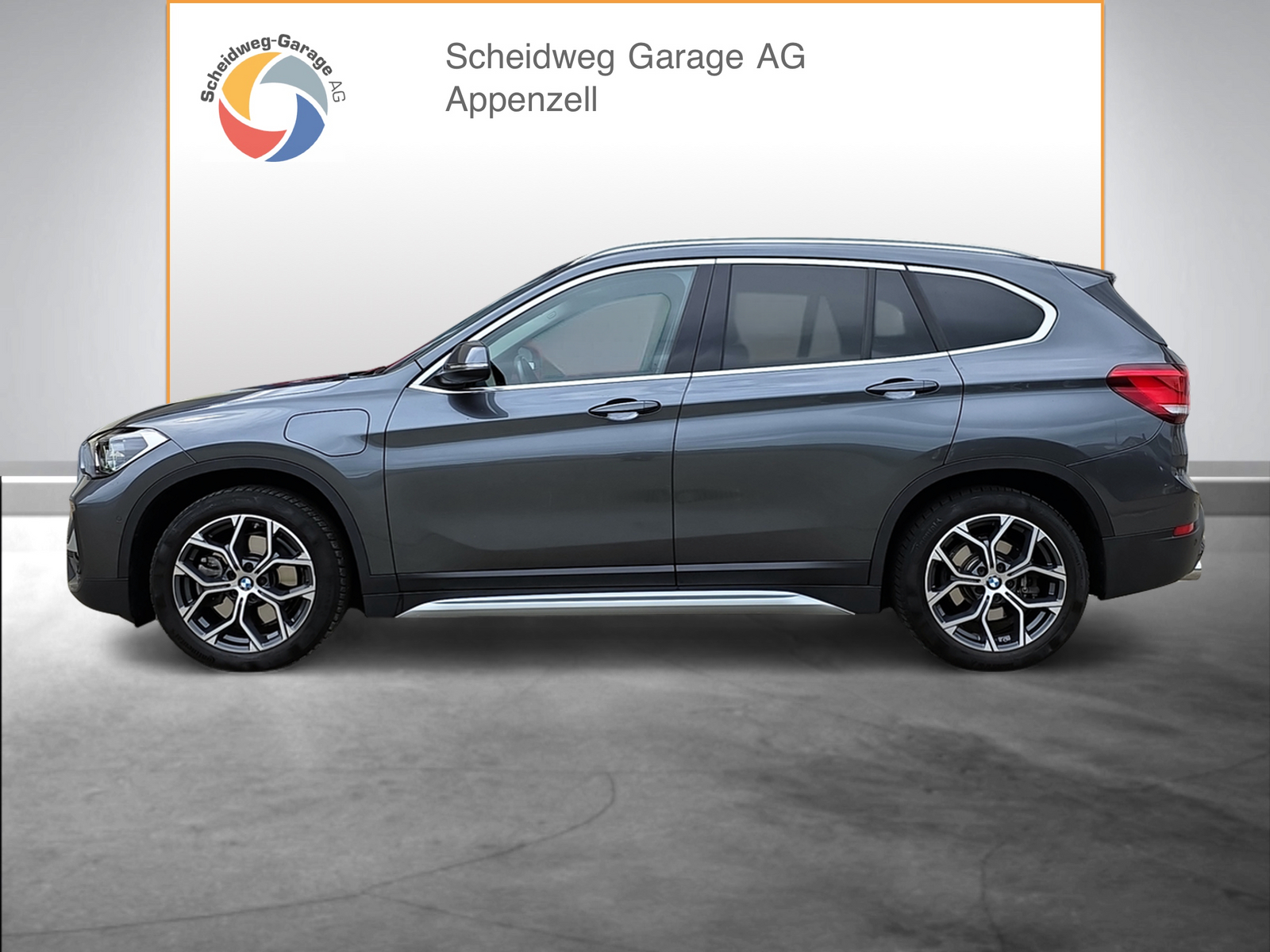 BMW X1 xDrive 25e xLine Steptronic-showroom-element-2