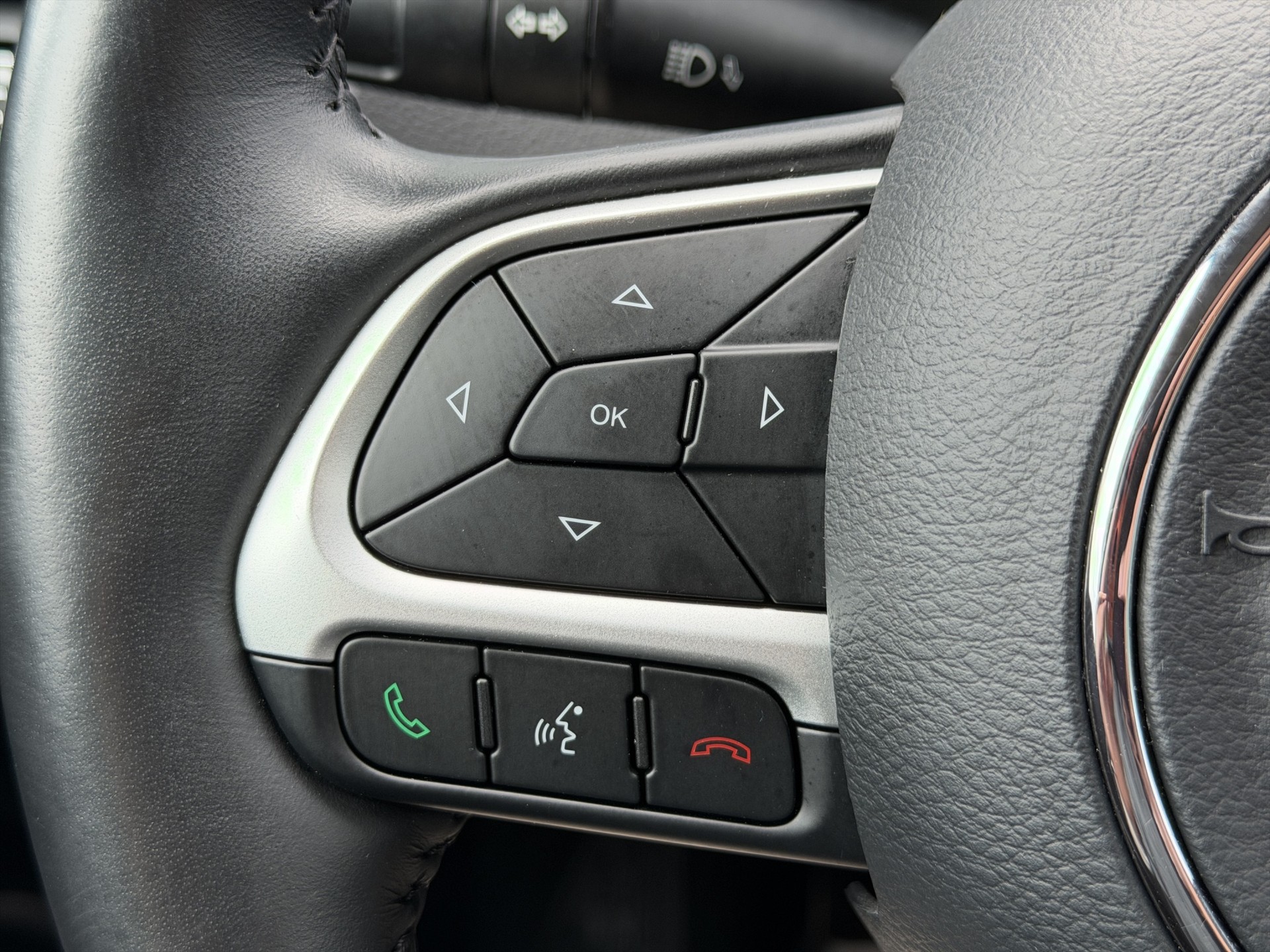 JEEP Compass 1.4 Turbo Night Eagle-image-16