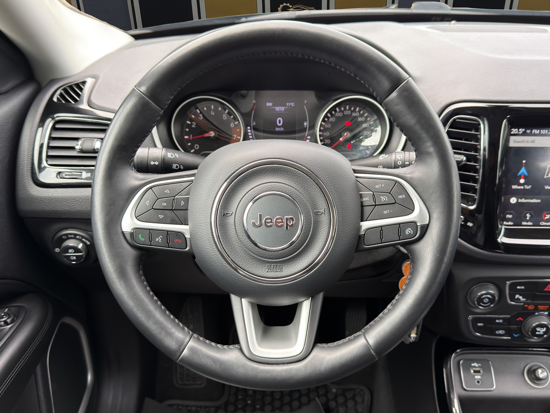 JEEP Compass 1.4 Turbo Night Eagle-image-11