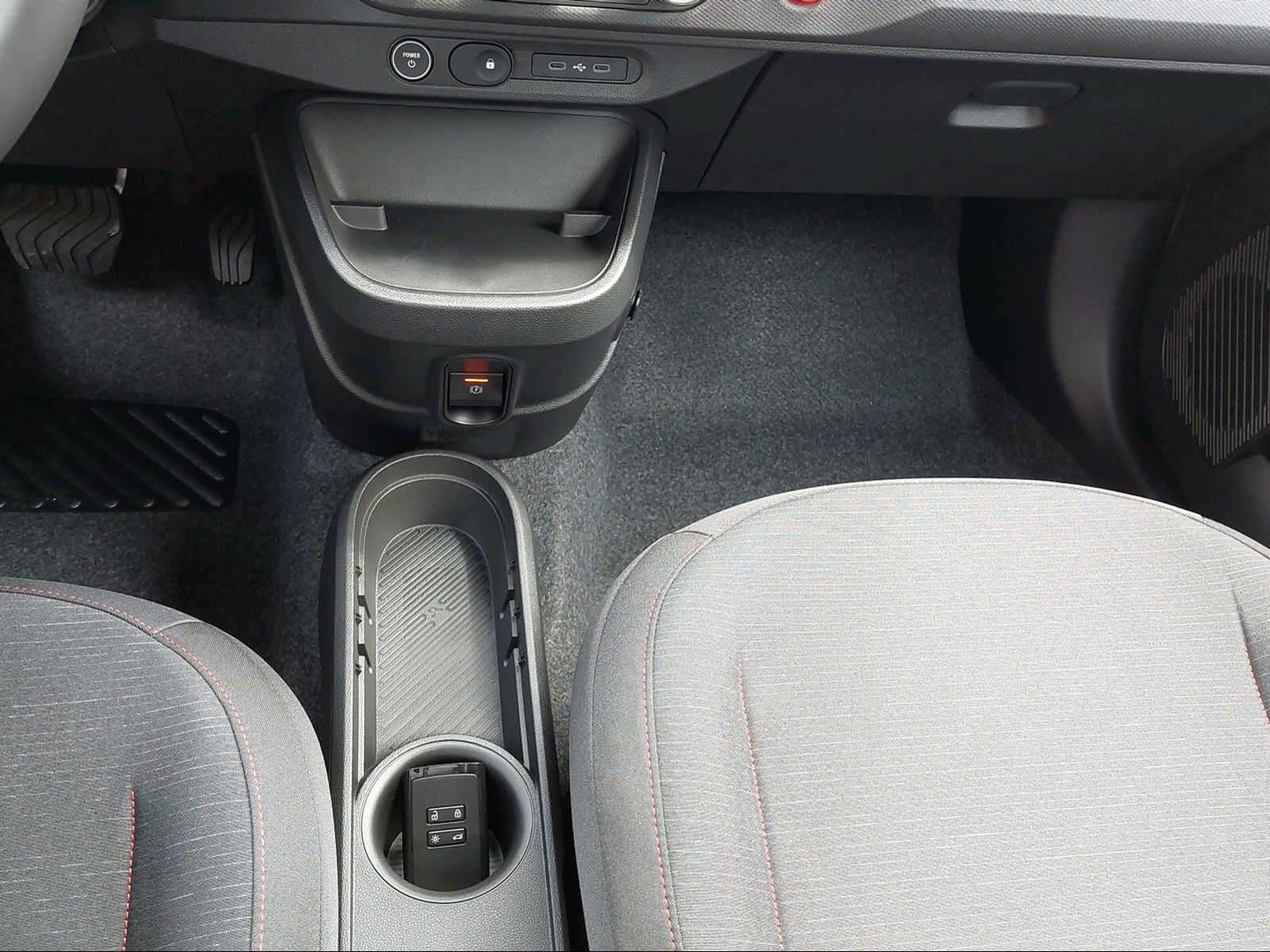 RENAULT Twingo E-Tech Urban Range techno-image-12