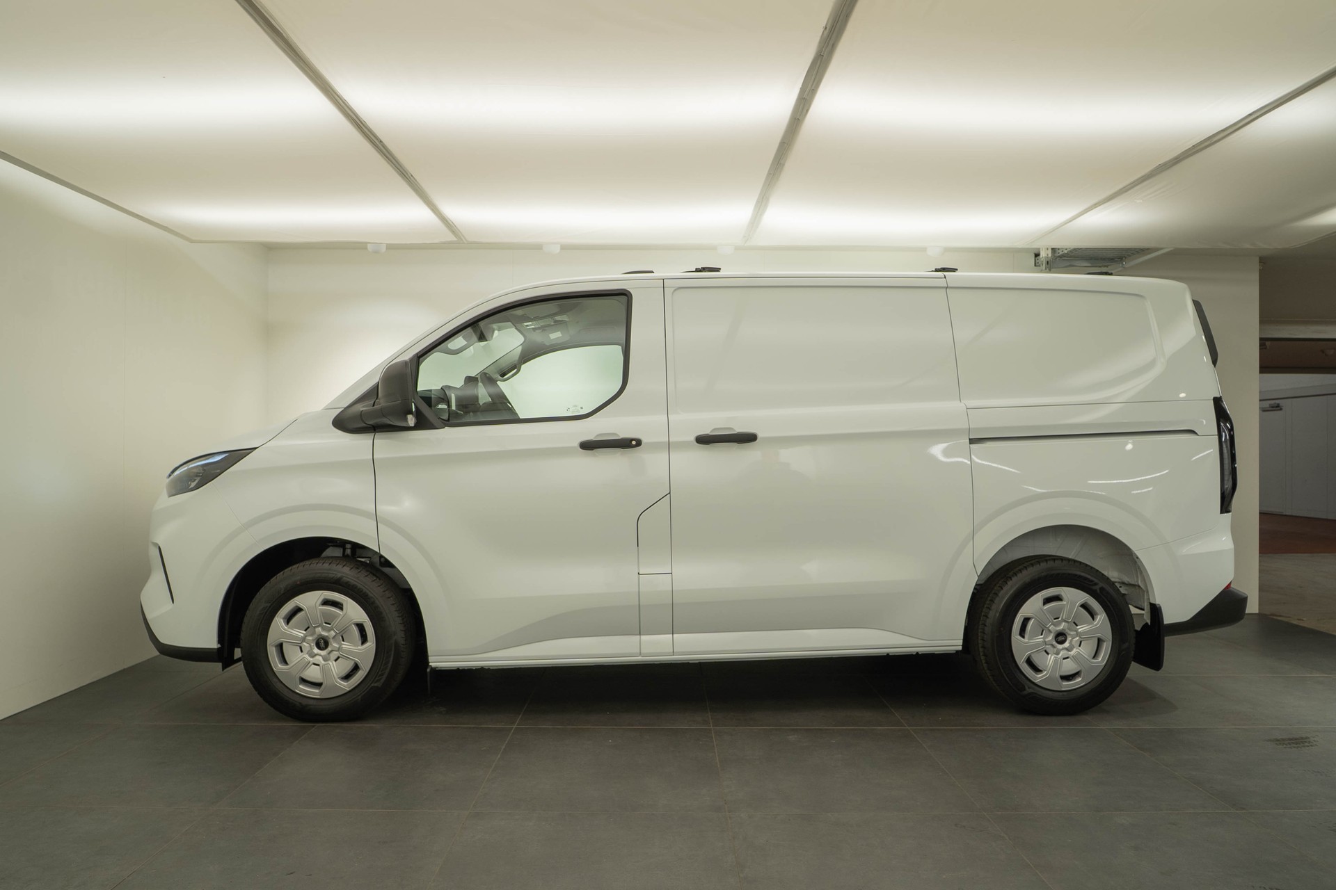 FORD Transit C Van 320 L1 2.0 EcoBlue 170 Trend 4x4-showroom-element-2