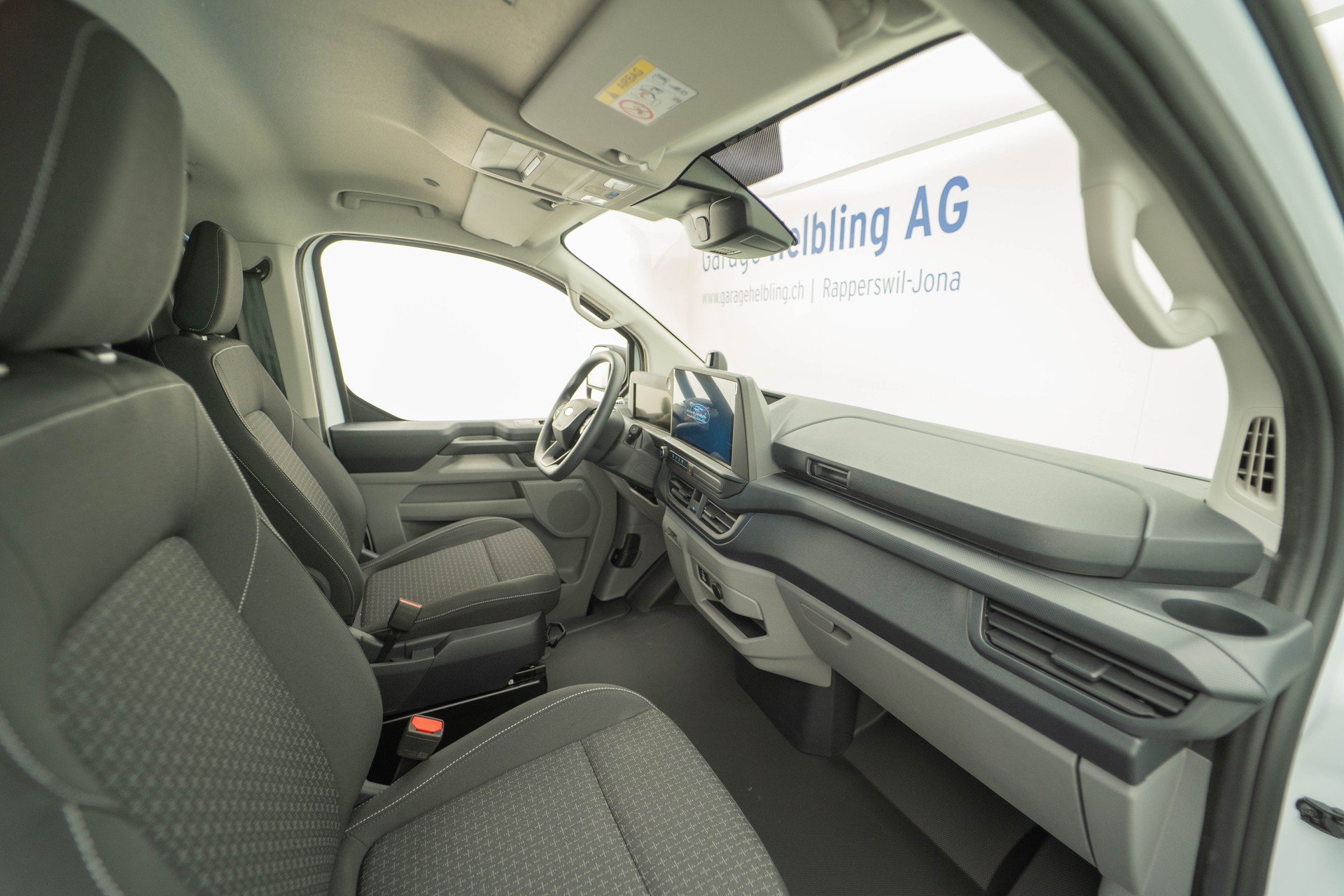 FORD Transit C Van 320 L1 2.0 EcoBlue 170 Trend 4x4-image-8