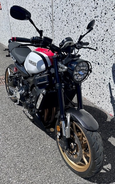 YAMAHA XSR 900-image-2