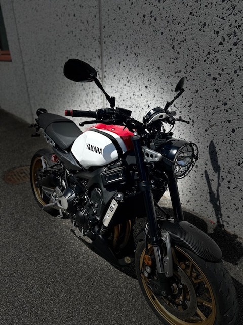 YAMAHA XSR 900-image-3