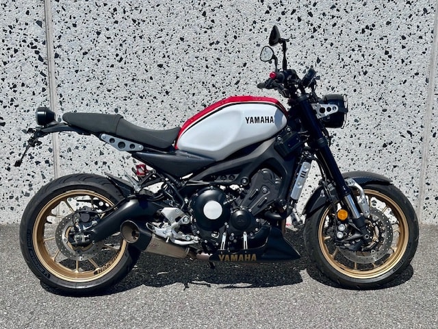 YAMAHA XSR 900-image-0