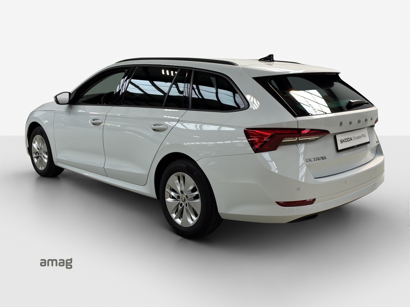 SKODA Octavia Combi 2.0 TDI DSG Ambition 4x4-showroom-element-2