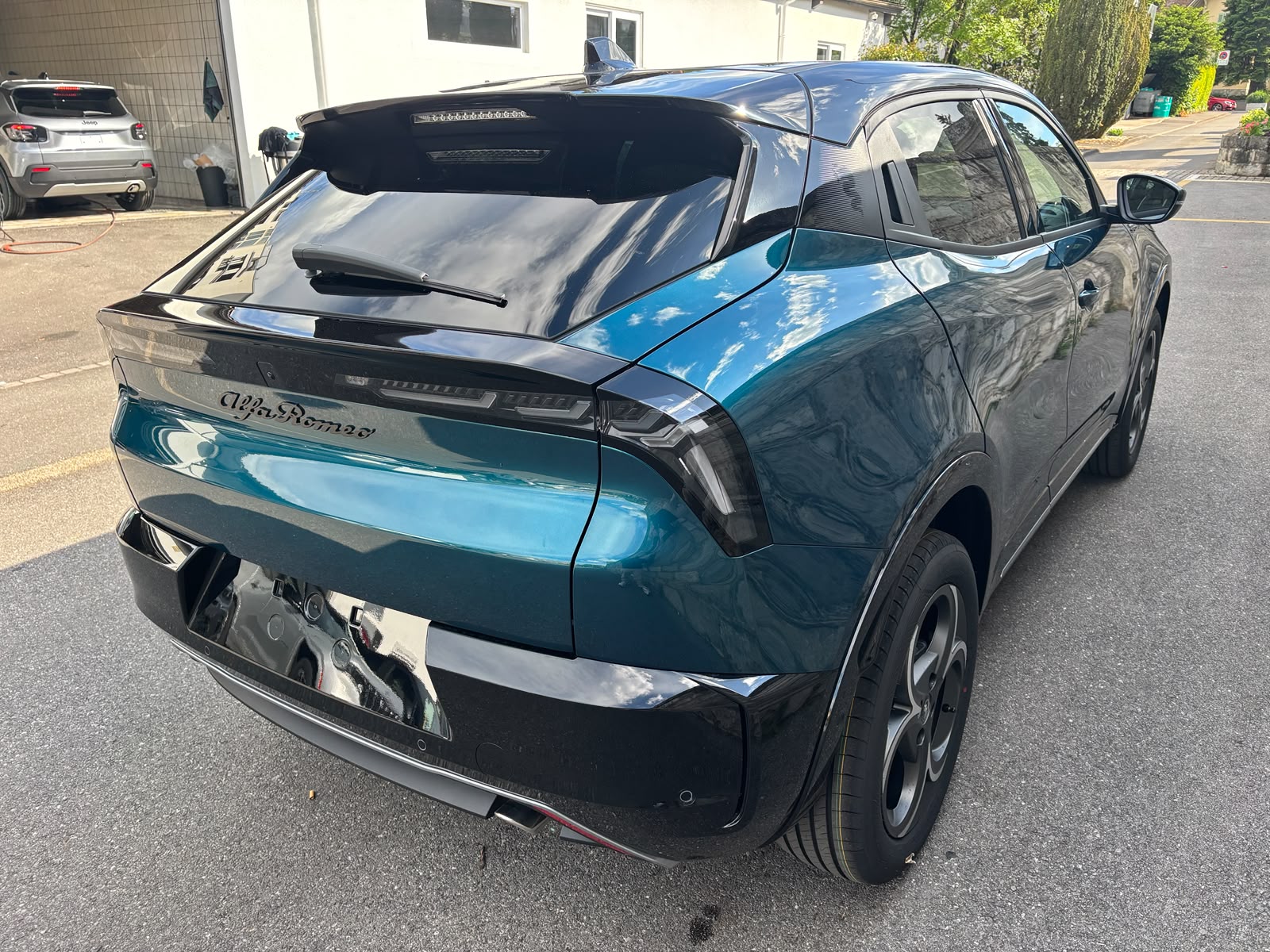 ALFA ROMEO Junior 1.2 48V Hybrid Q4 Sport Spéciale-showroom-element-2
