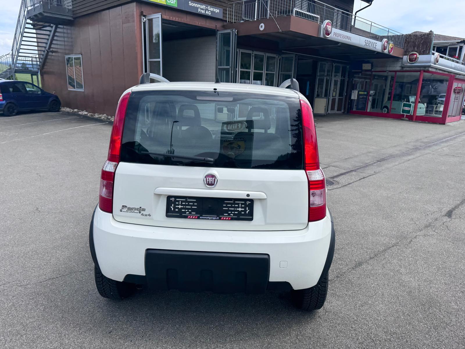 FIAT Panda 1.3 16V JTD Climbing 4x4-image-11