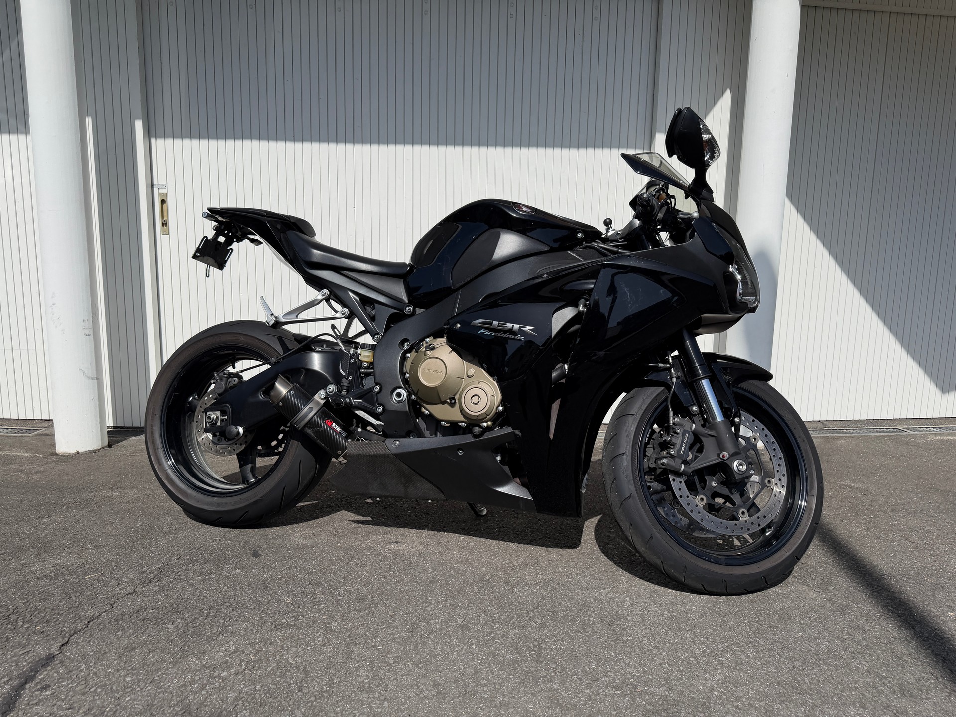 HONDA CBR 1000 RR Fireblade-image-0