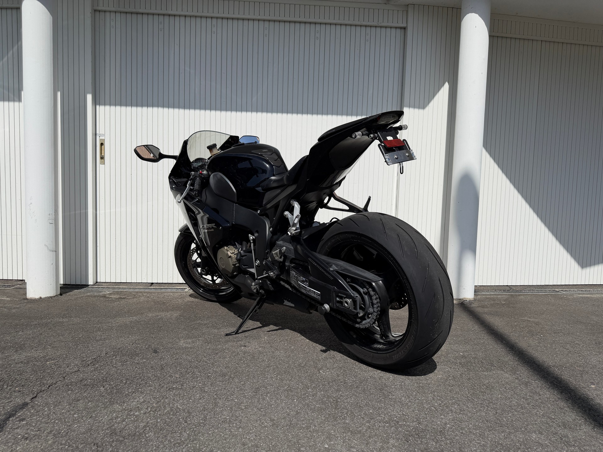 HONDA CBR 1000 RR Fireblade-image-4