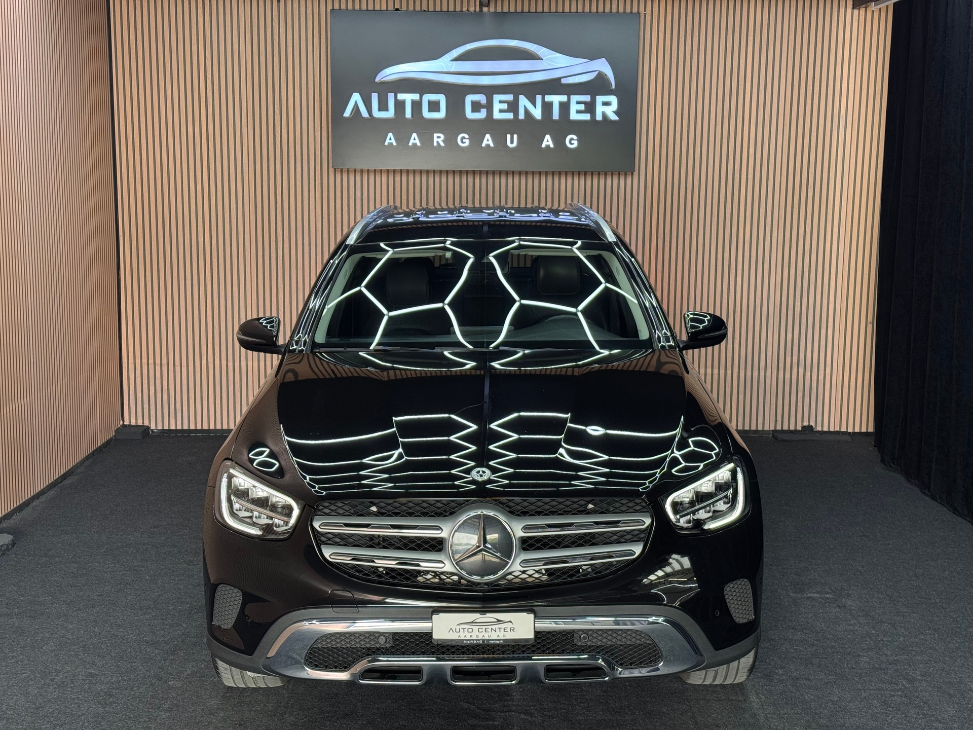 MERCEDES-BENZ GLC 220 d 4m | 1 Jahr Garantie | Facelift | *ab CHF 249.-/ Monat*-showroom-element-1